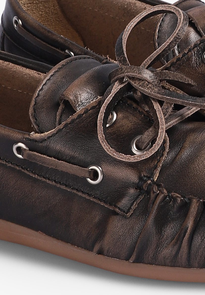 ALOHAS | MOCASINES DE CUERO CEPILLADO ROWAN