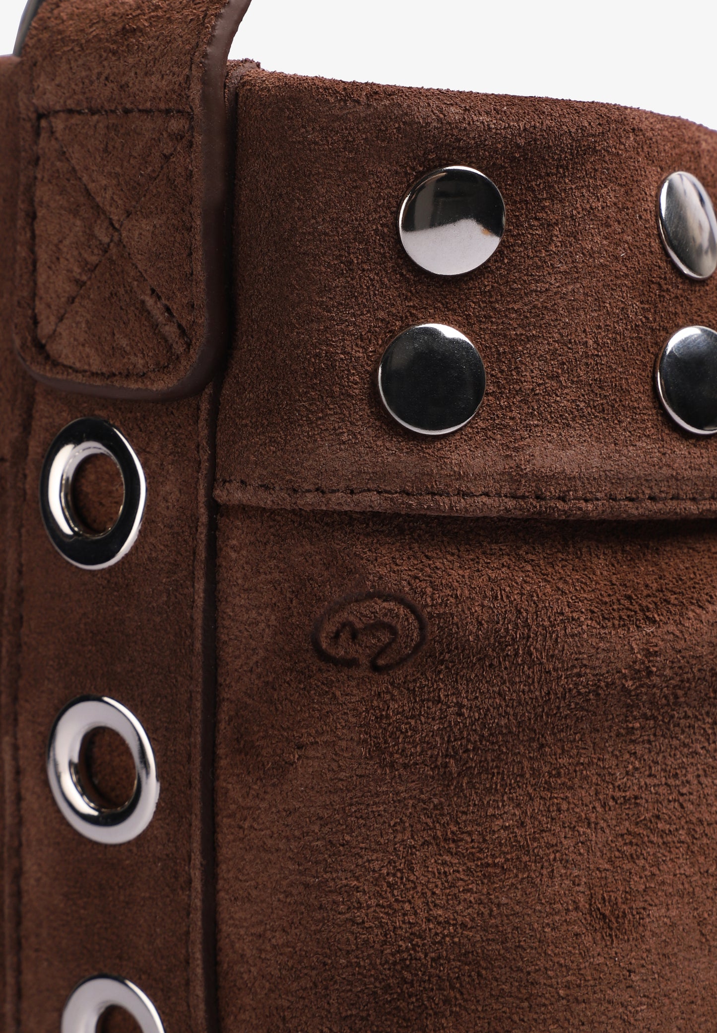 MICUIR | BOLSO BUCKET MINI SERRAJE TACHAS
