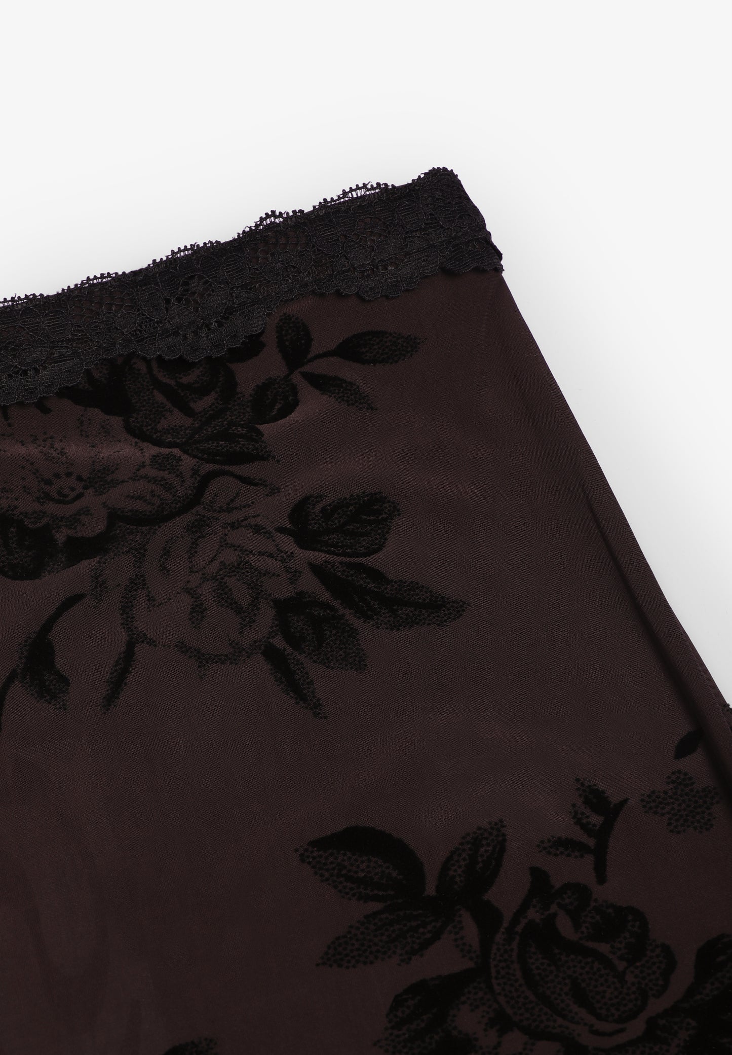 RÉSUMÉ | FALDA HOLLYRS