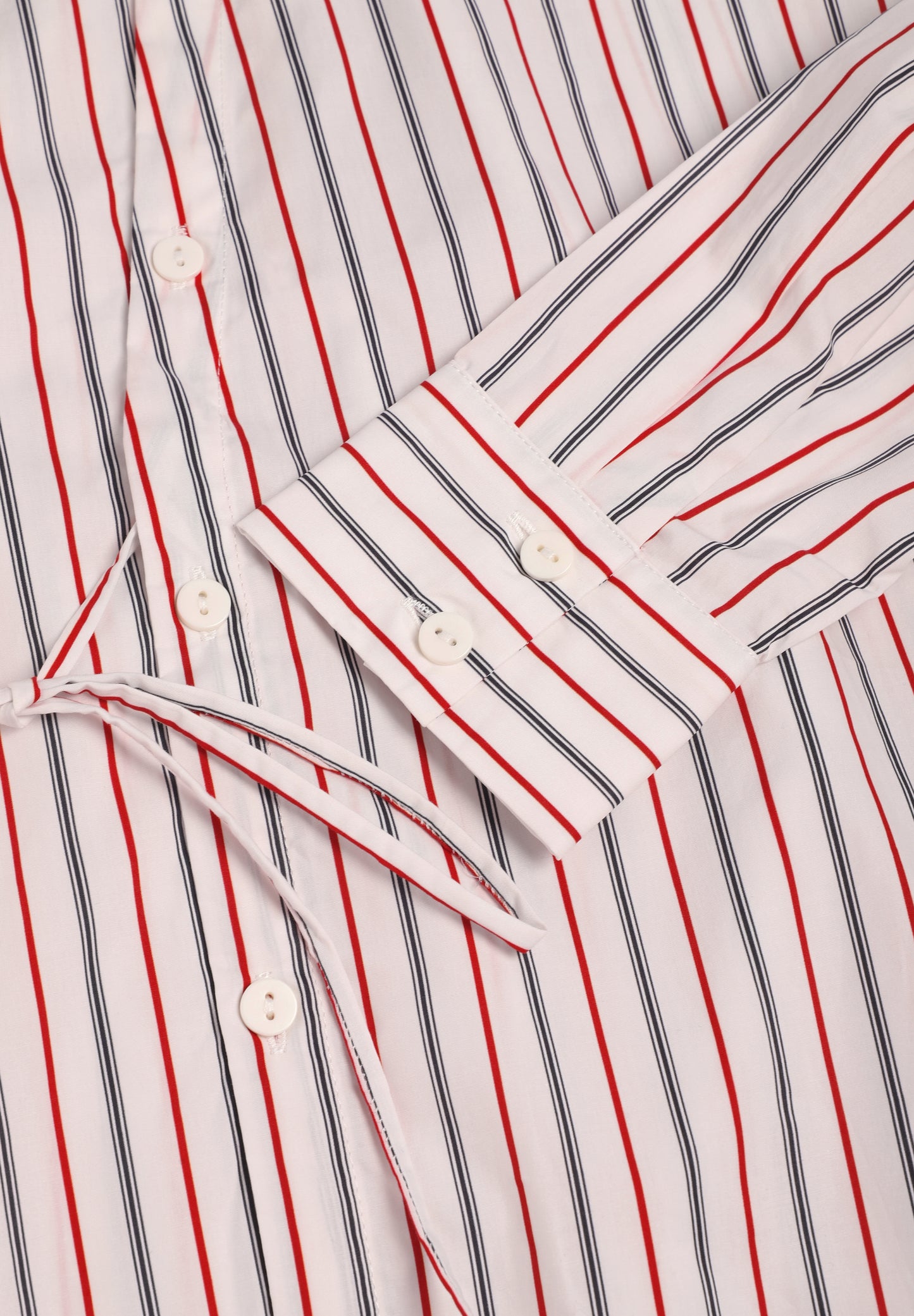 RÉSUMÉ | CAMISA HANNYRS