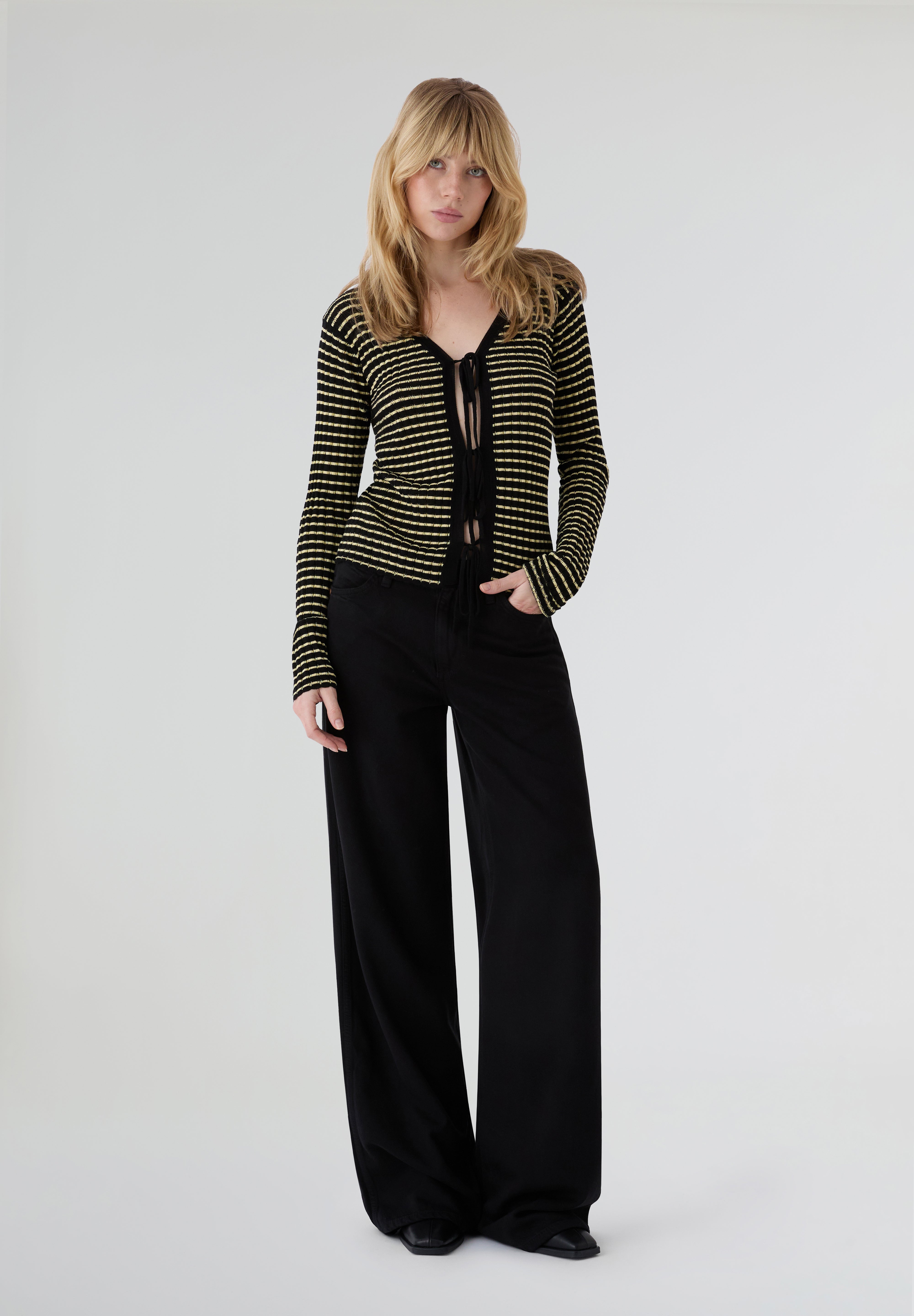 RÉSUMÉ | CÁRDIGAN FINNLEYRS KNIT