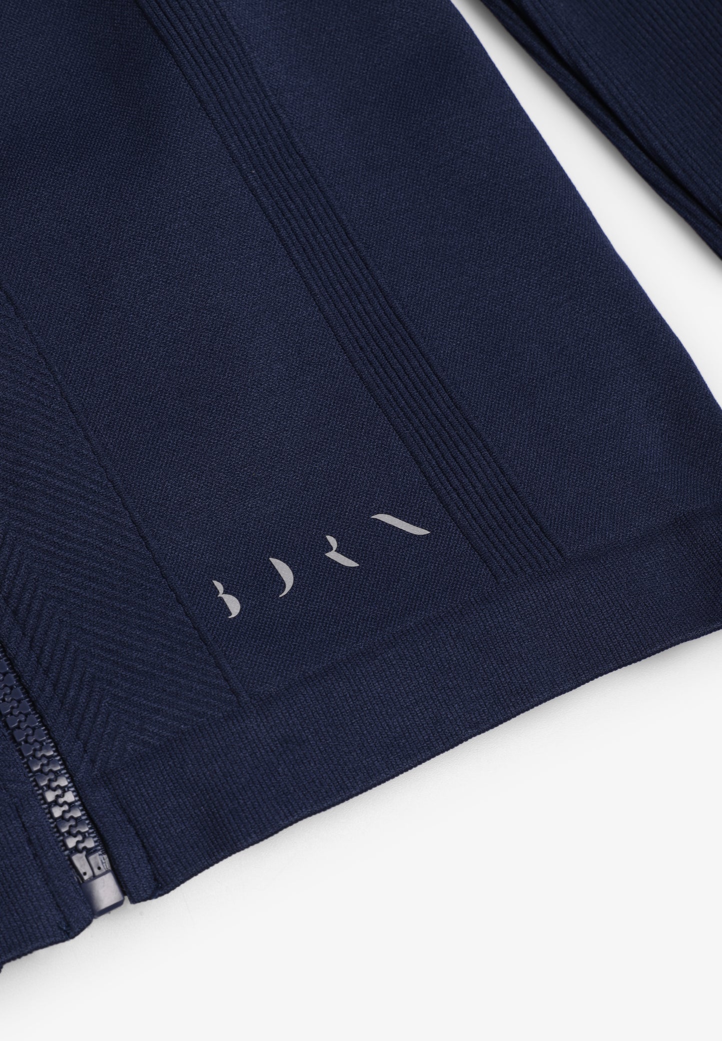 BORN LIVING YOGA | CHAQUETA SARVAN