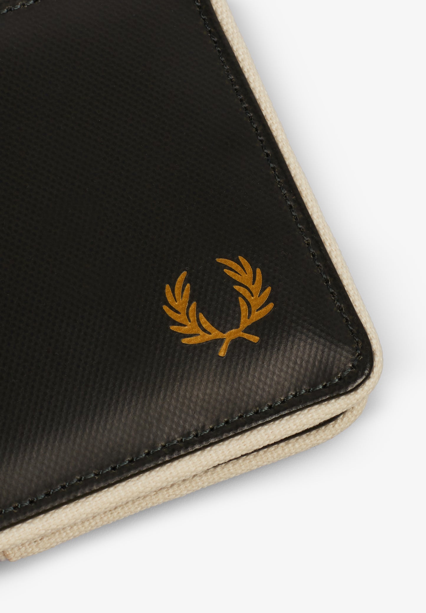 FRED PERRY | CARTERA COATED POLYESTER BILLFOLD WALL