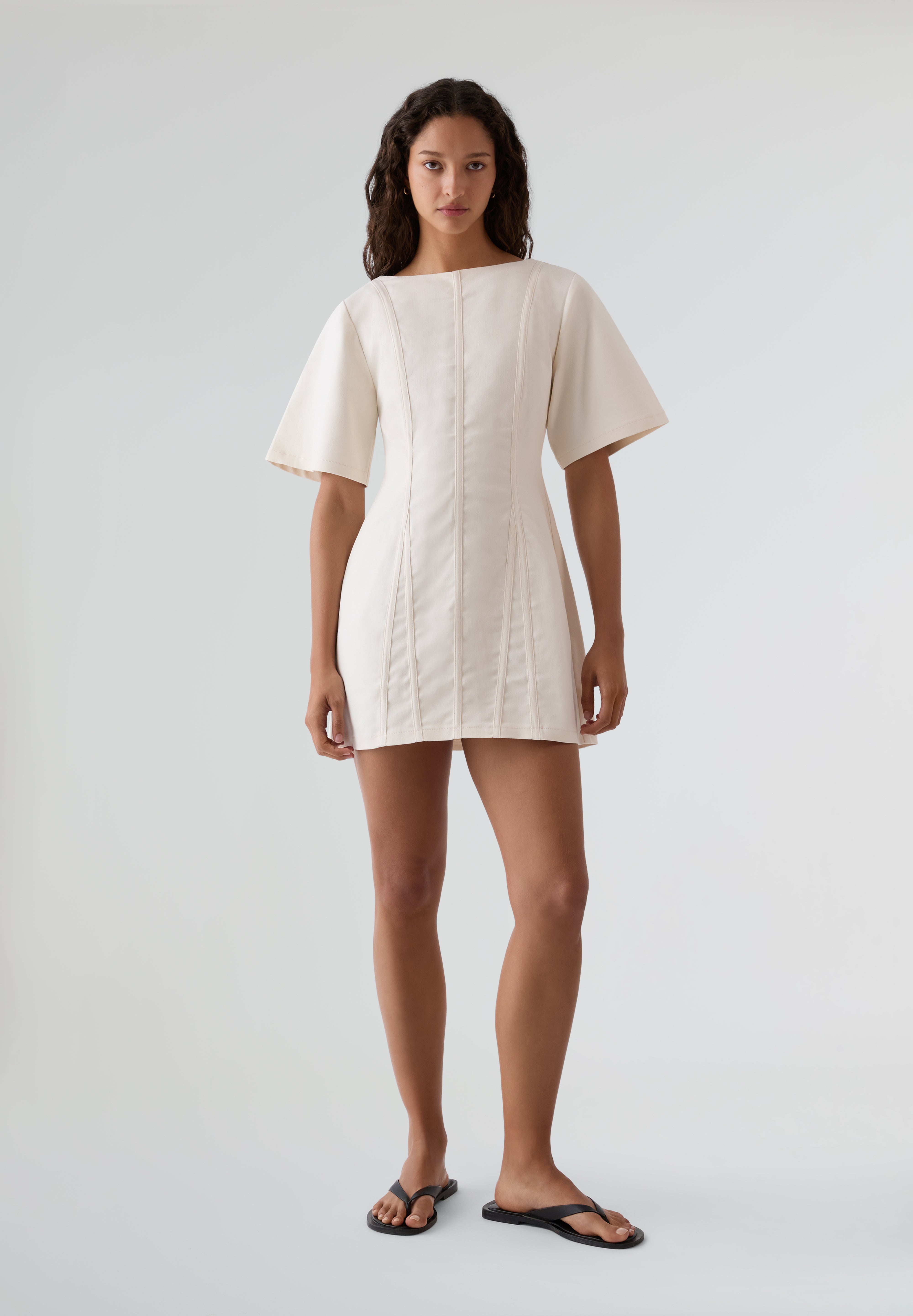 LAAGAM | VESTIDO CORTO ROSETTE