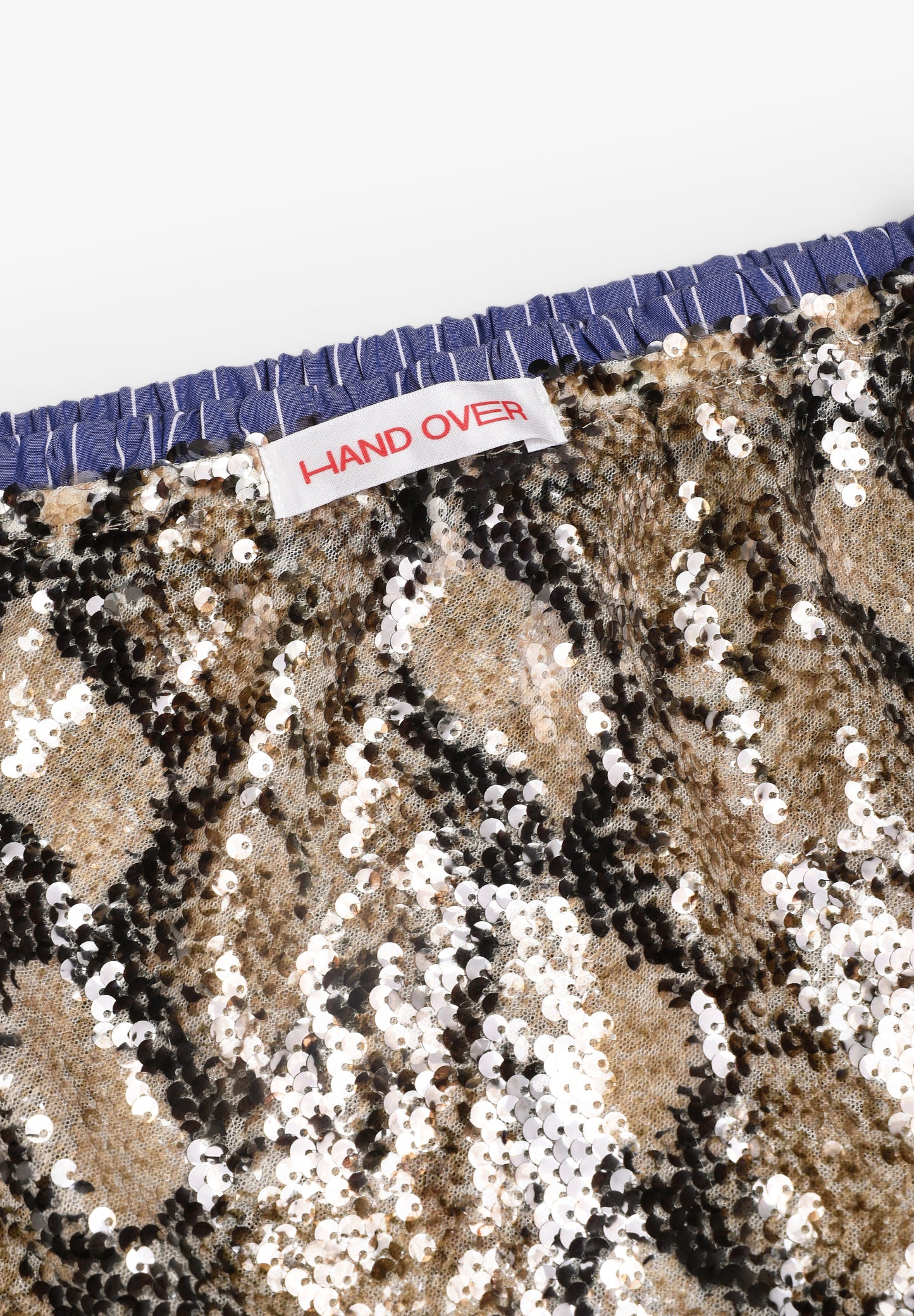 HAND OVER | FALDA KYLE