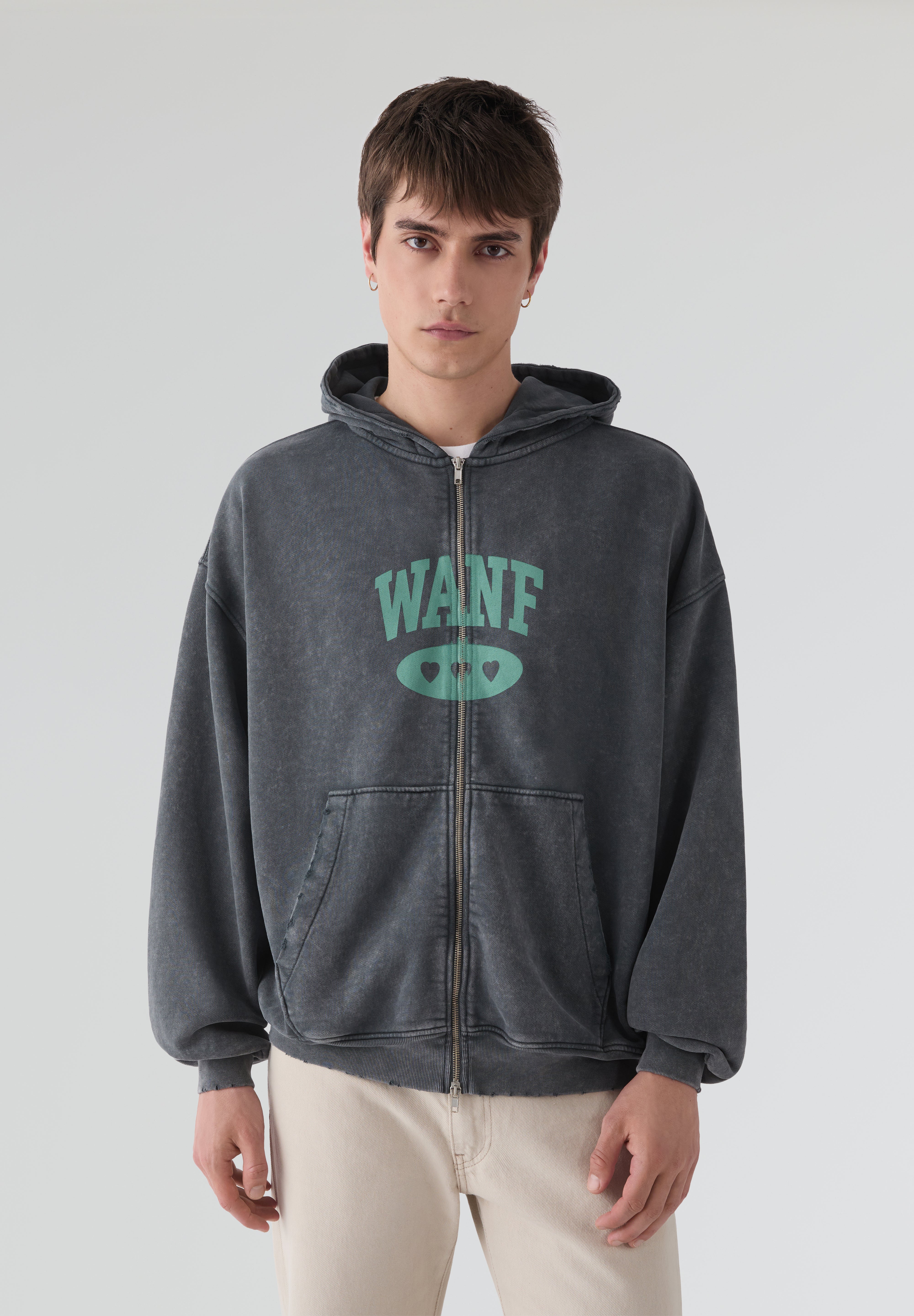 WE ARE NOT FRIENDS | SUDADERA SCHOOL BOXY