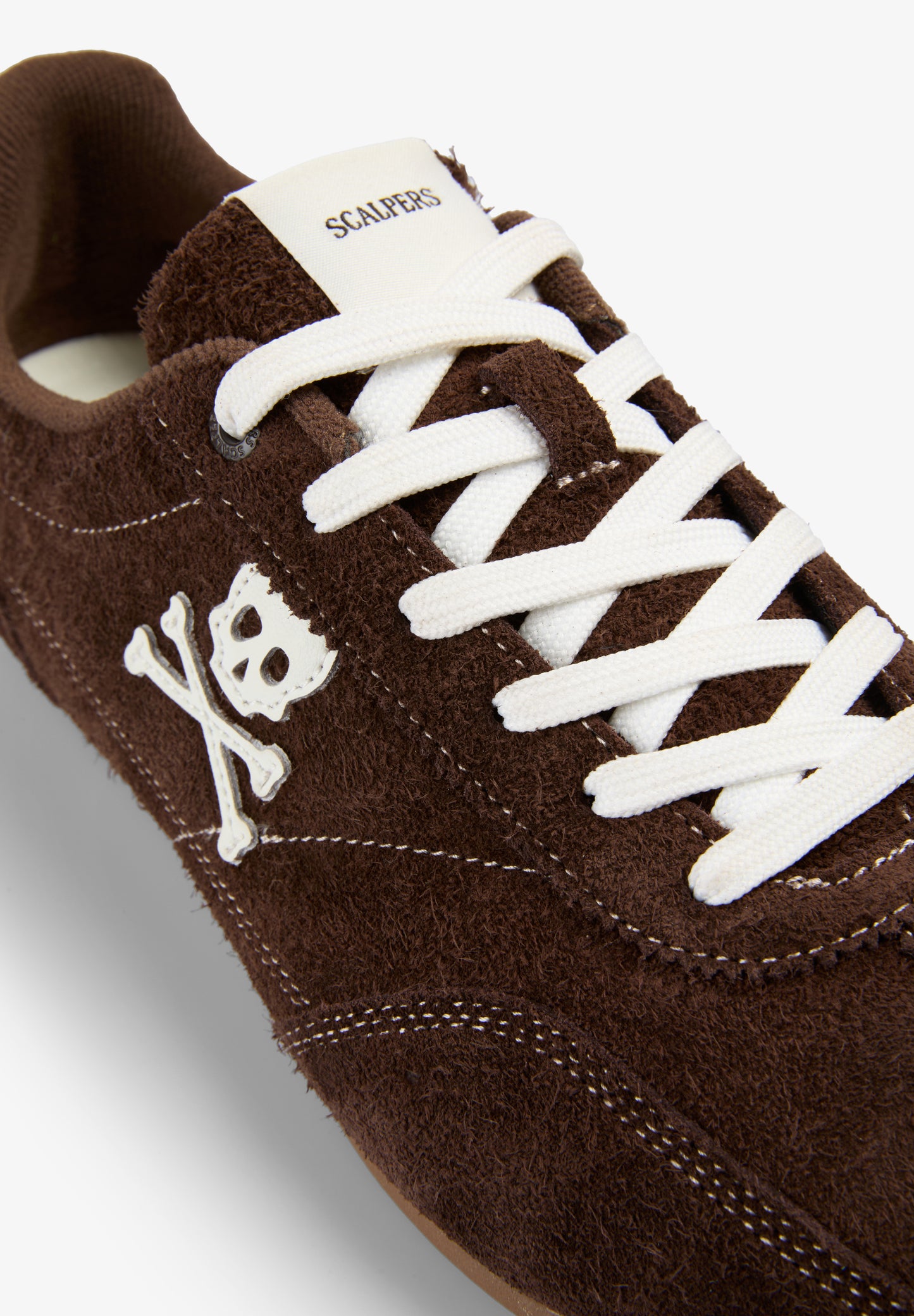 ZAPATILLA RETRO CALAVERA