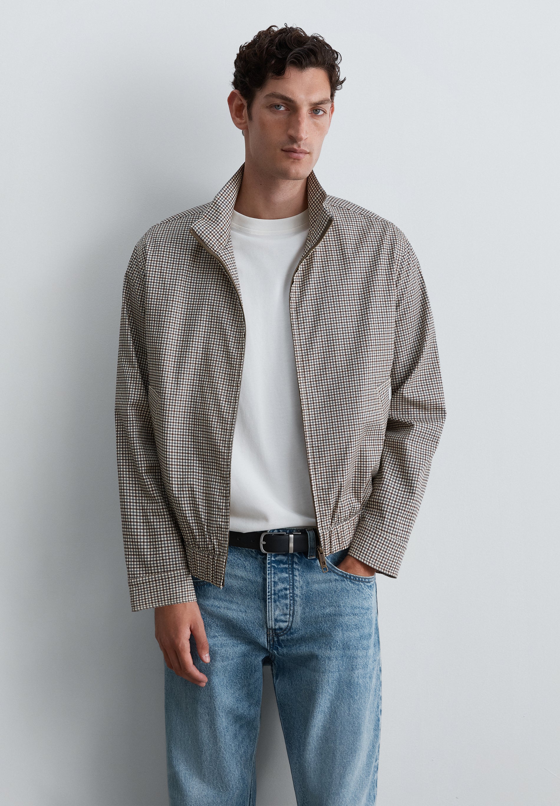 CHAQUETA BOMBER ESTAMPADO MICROCUADRO