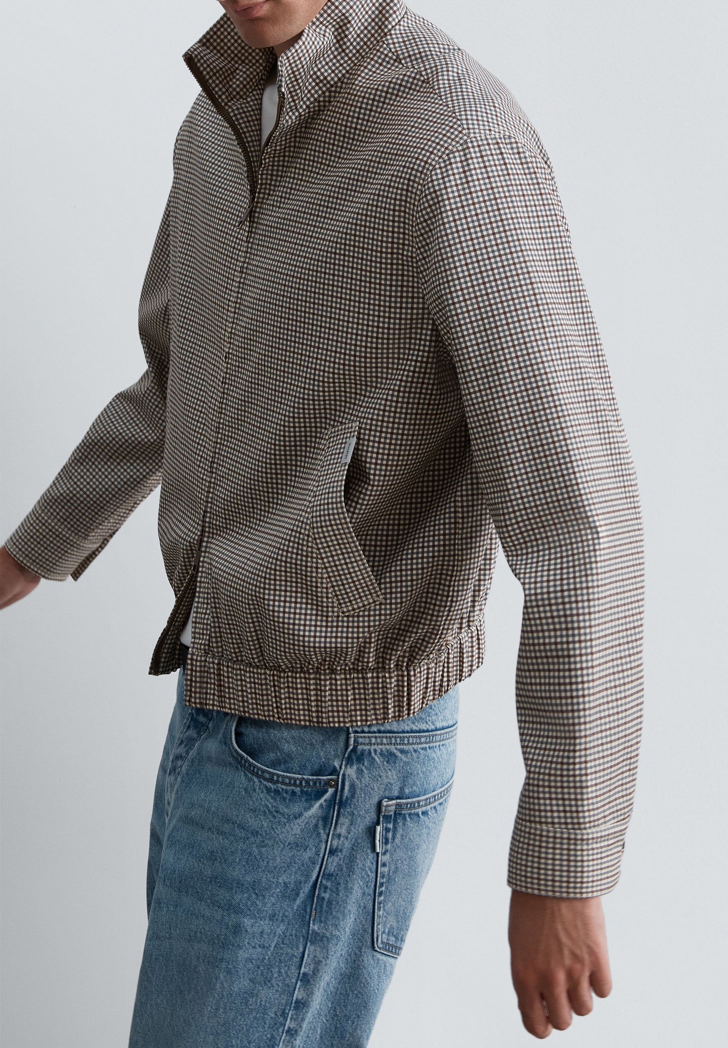 CHAQUETA BOMBER ESTAMPADO MICROCUADRO