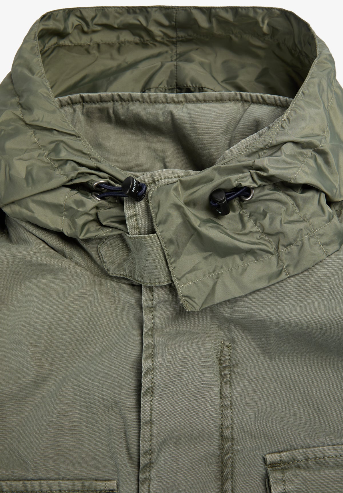 CHAQUETA MILITAR CAPUCHA OCULTA