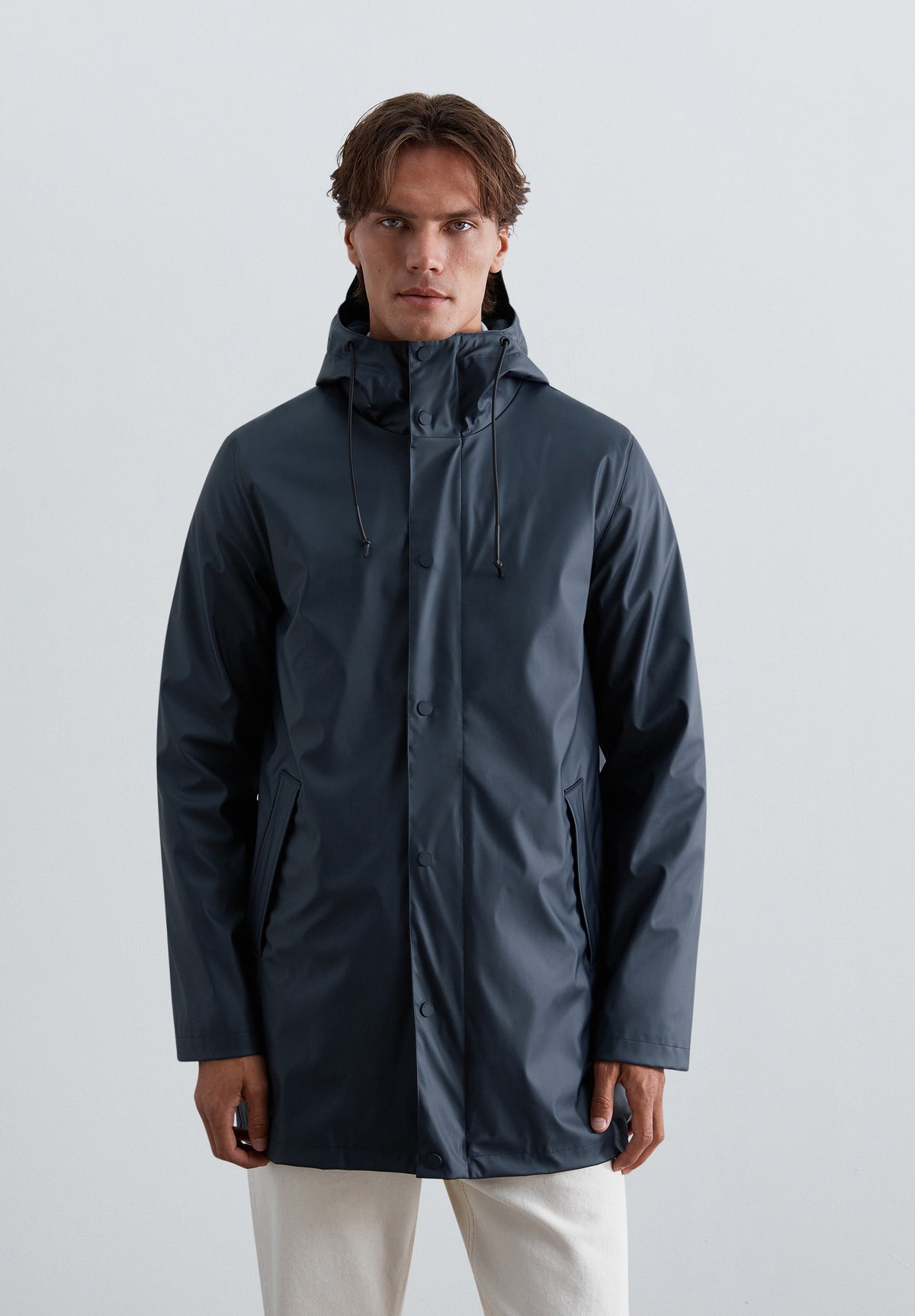 CHAQUETA IMPERMEABLE LOGO
