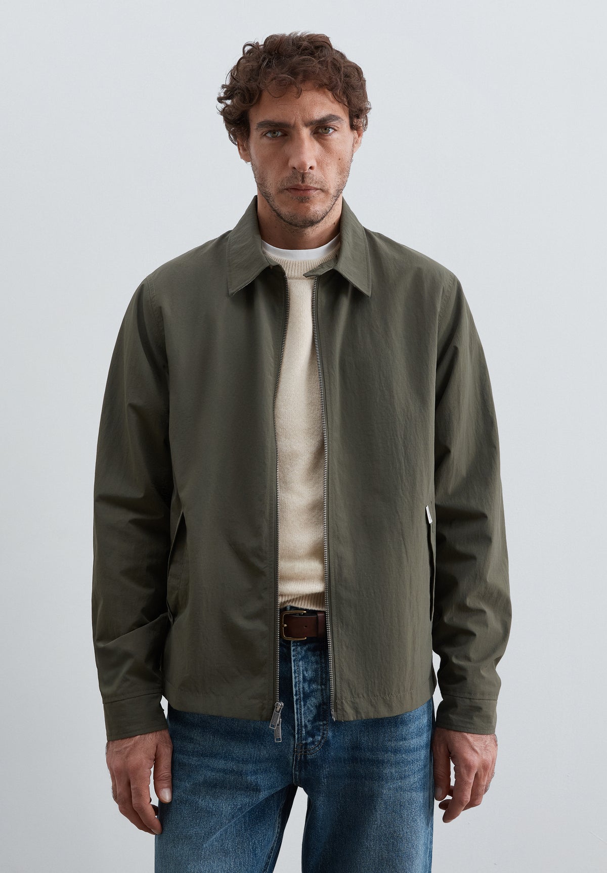 CHAQUETA DETALLE INTERIOR