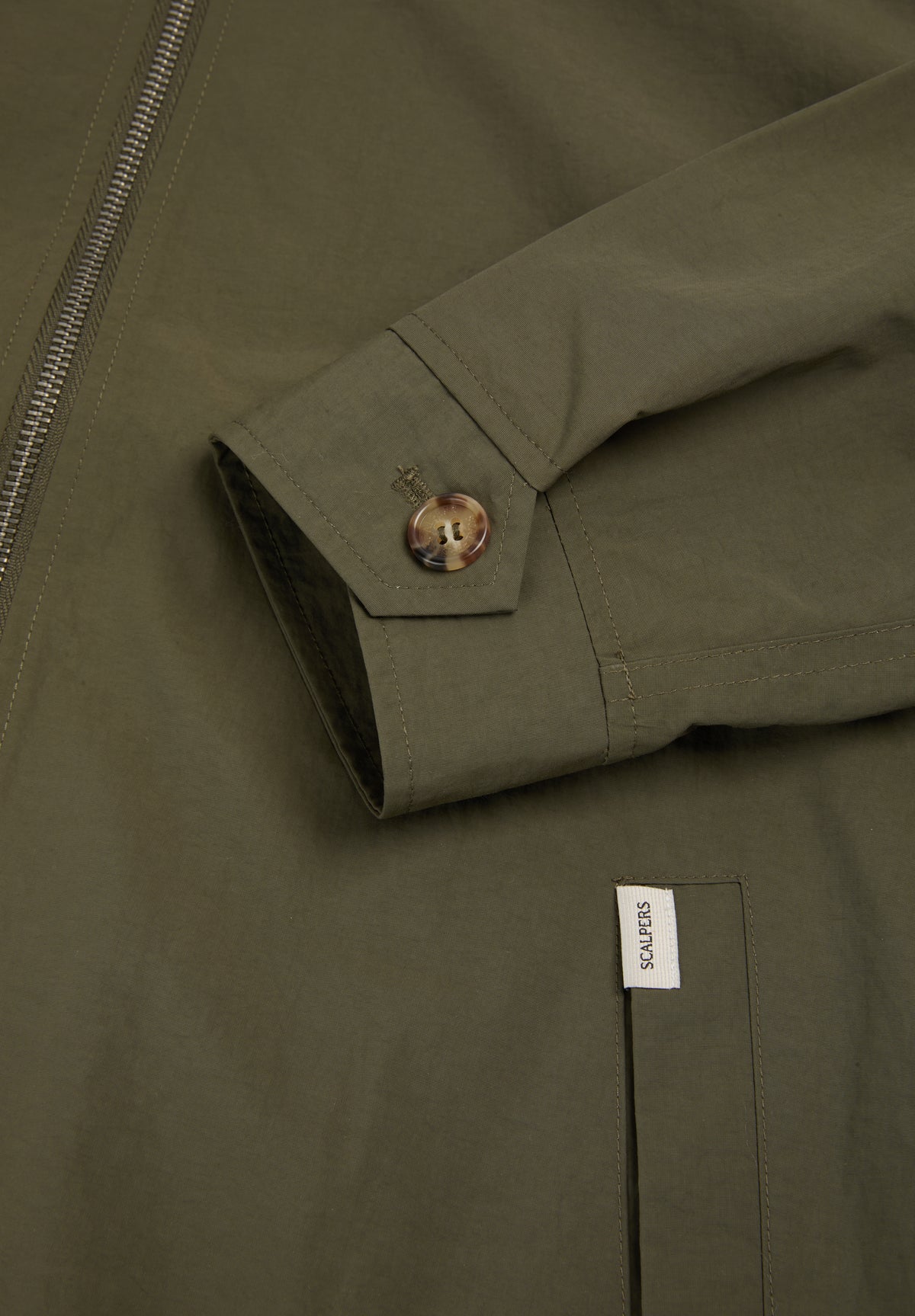 CHAQUETA DETALLE INTERIOR