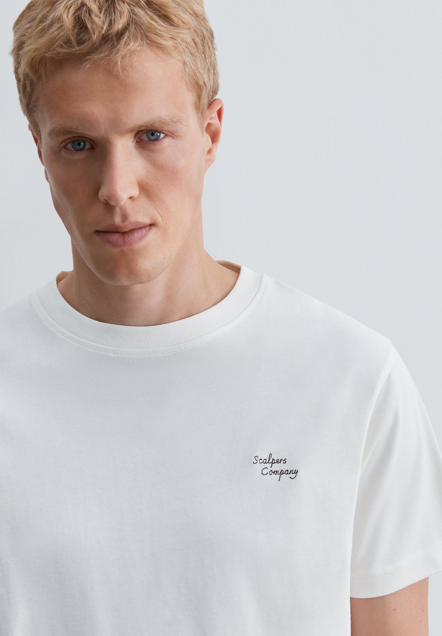 CAMISETA BORDADA HEAVY JERSEY