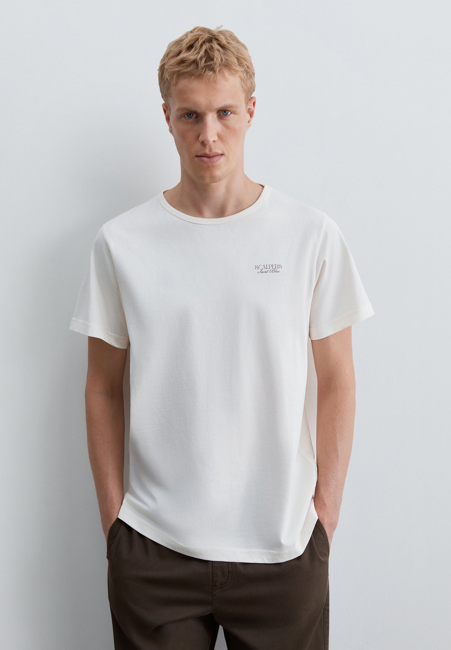 CAMISETA ESTAMPADO CONTRASTE