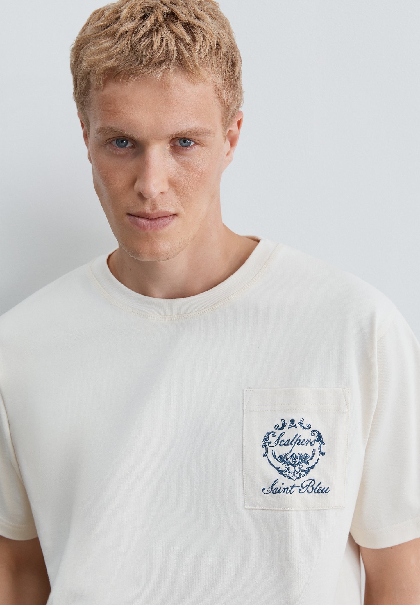 CAMISETA BORDADO BOXY FIT