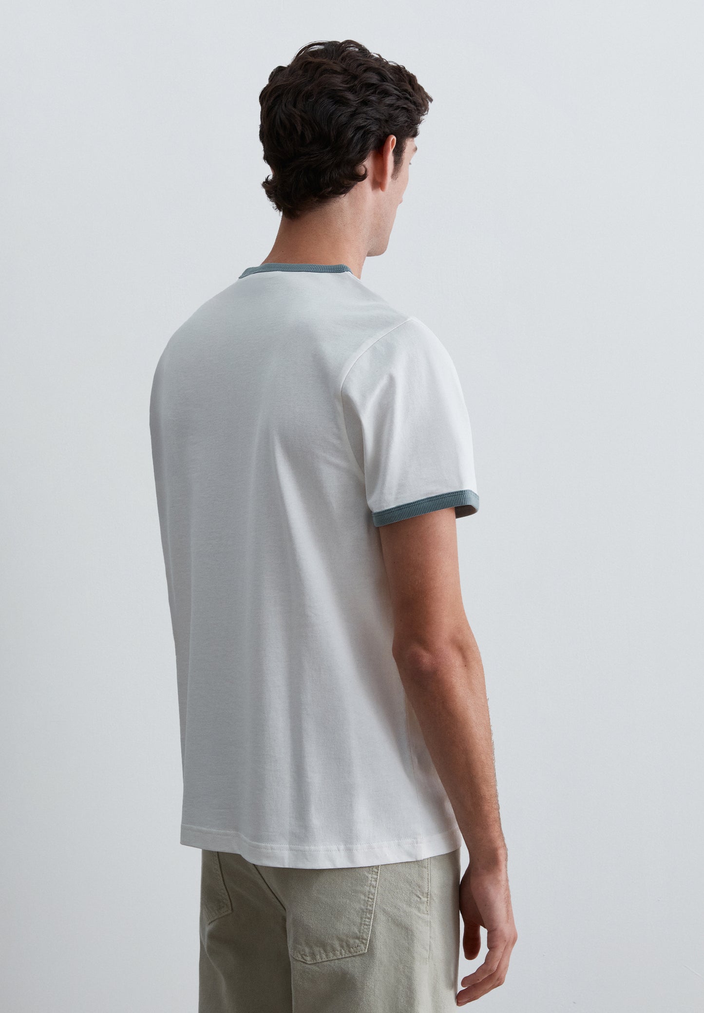 CAMISETA RIB A CONTRASTE
