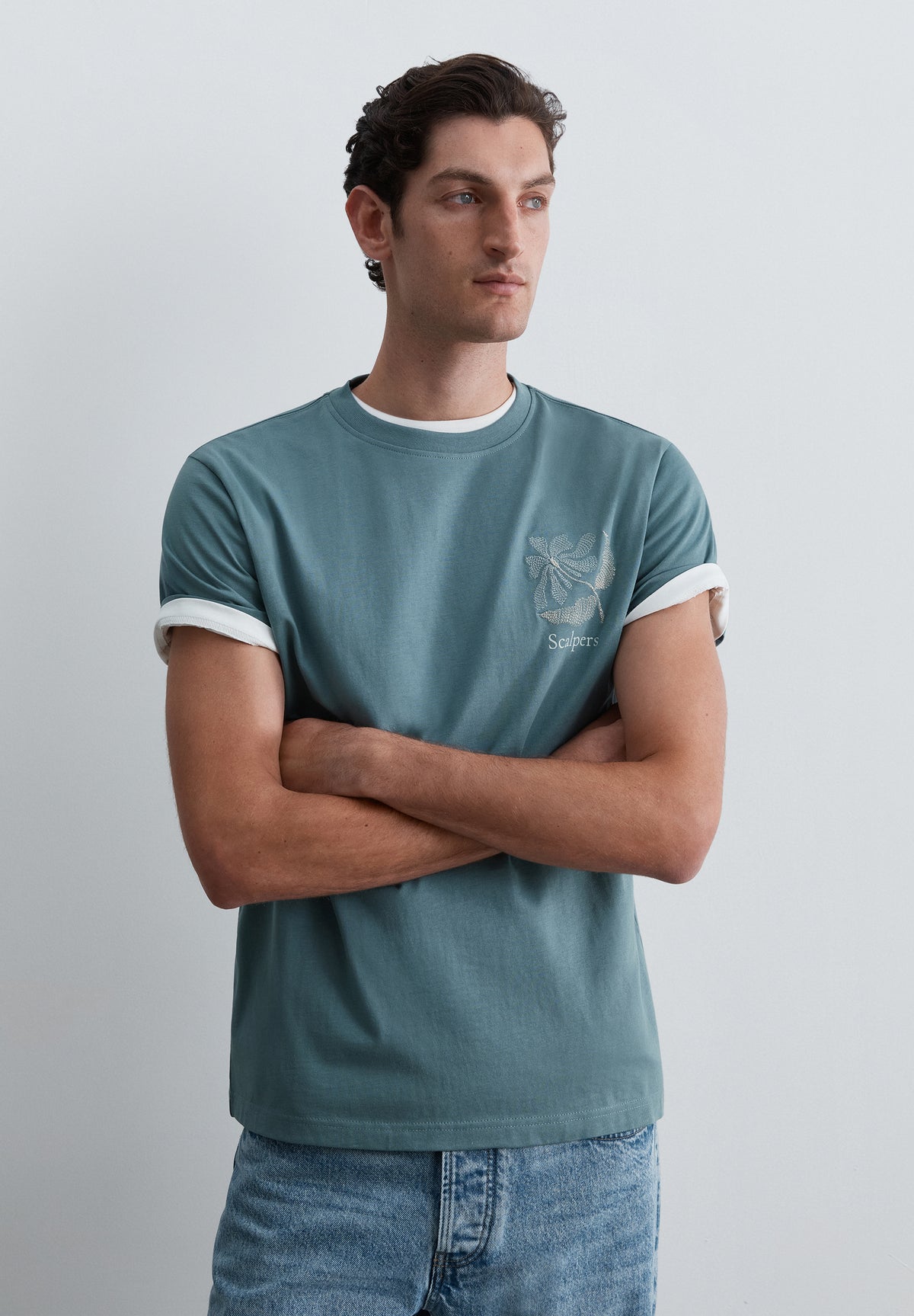 CAMISETA REGULAR FIT BORDADO