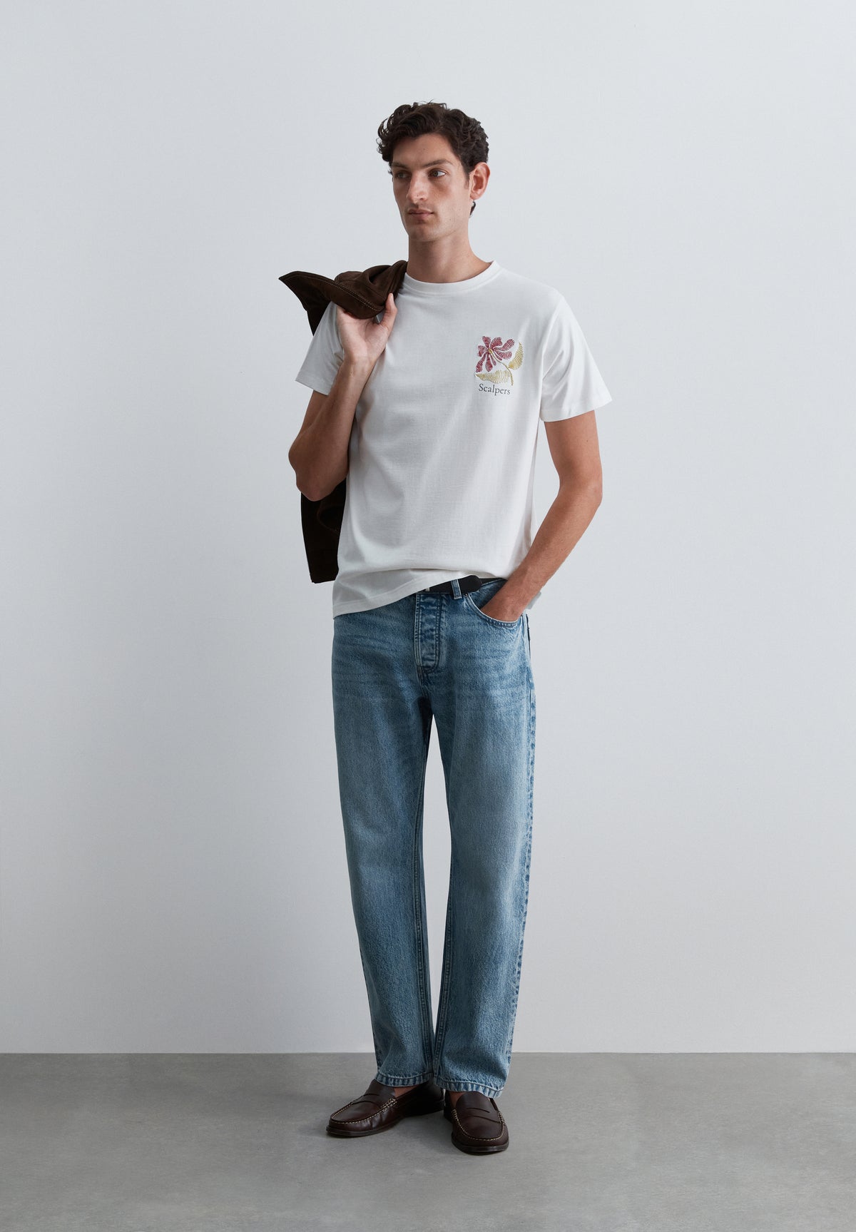 CAMISETA REGULAR FIT BORDADO