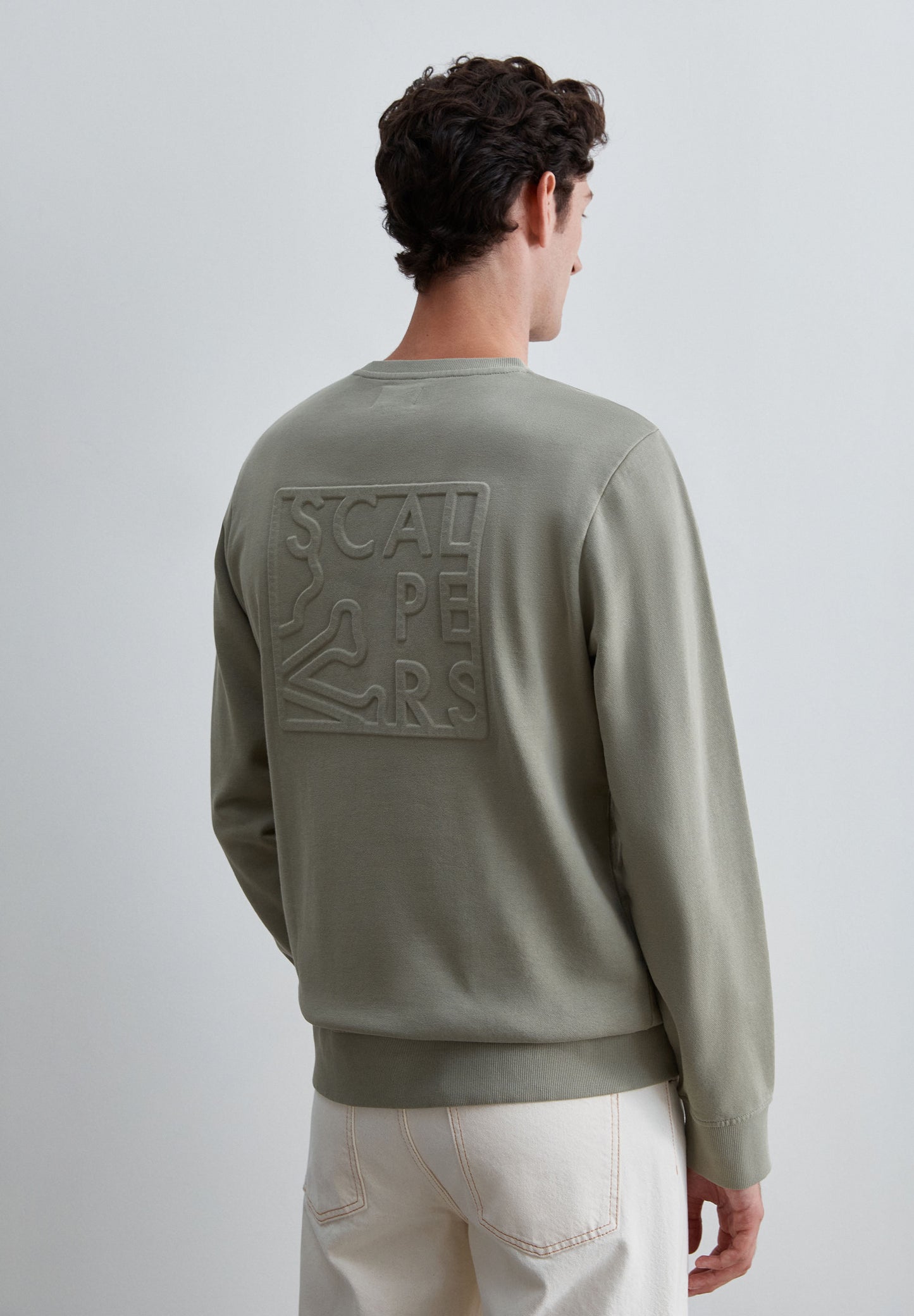 SUDADERA LOGO EN RELIEVE