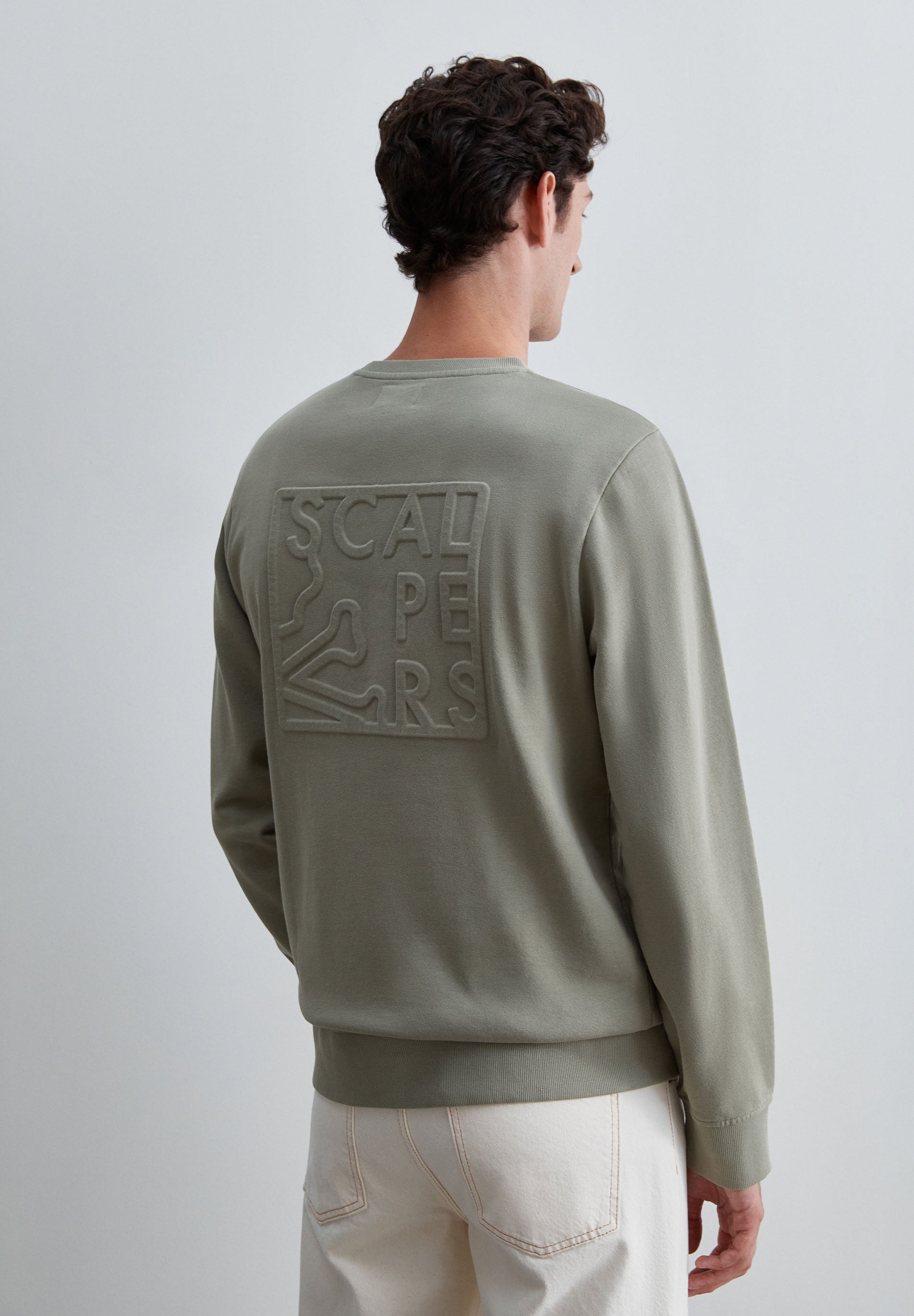 SUDADERA LOGO EN RELIEVE