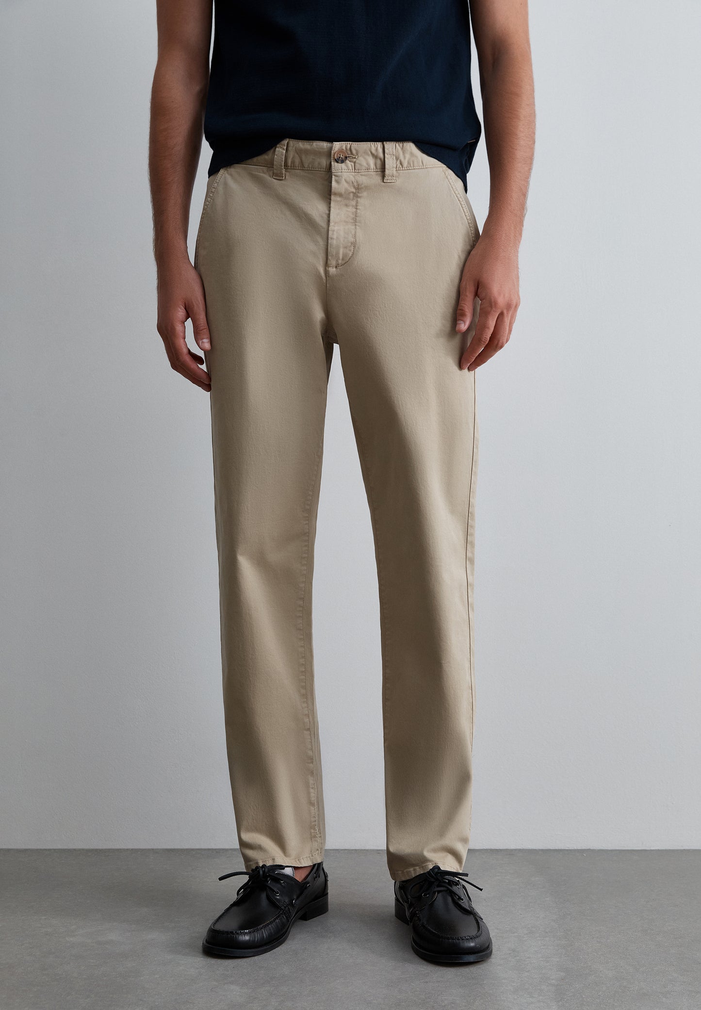 PANTALÓN CHINO REGULAR FIT