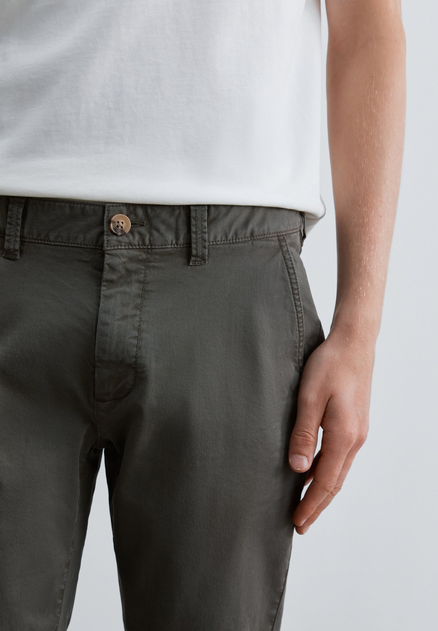 PANTALÓN CHINO SLIM FIT