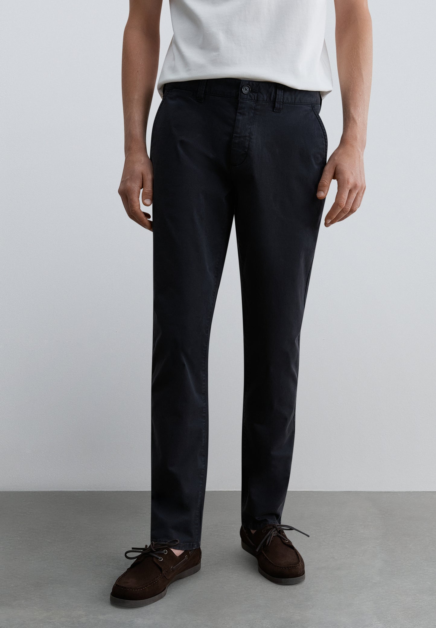 PANTALÓN CHINO SLIM FIT