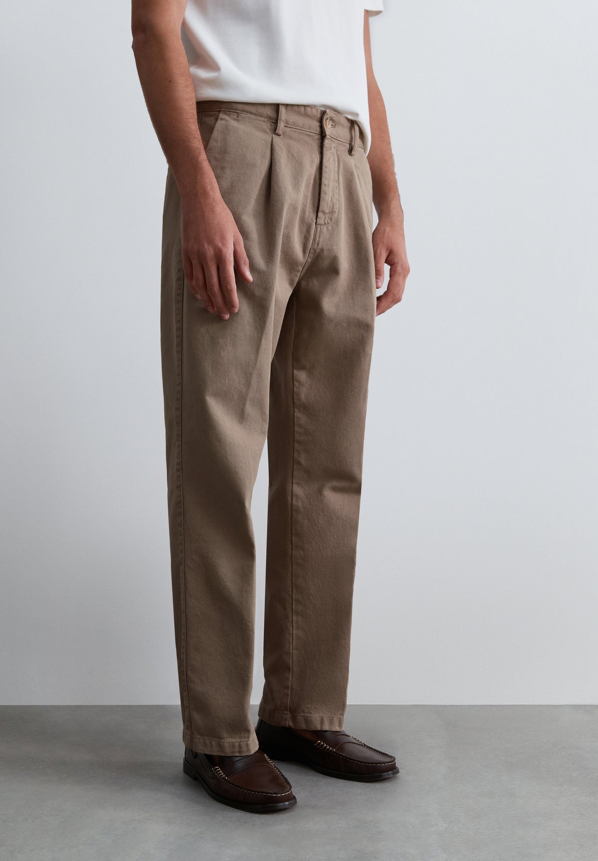 PANTALÓN CHINO LOOSE FIT