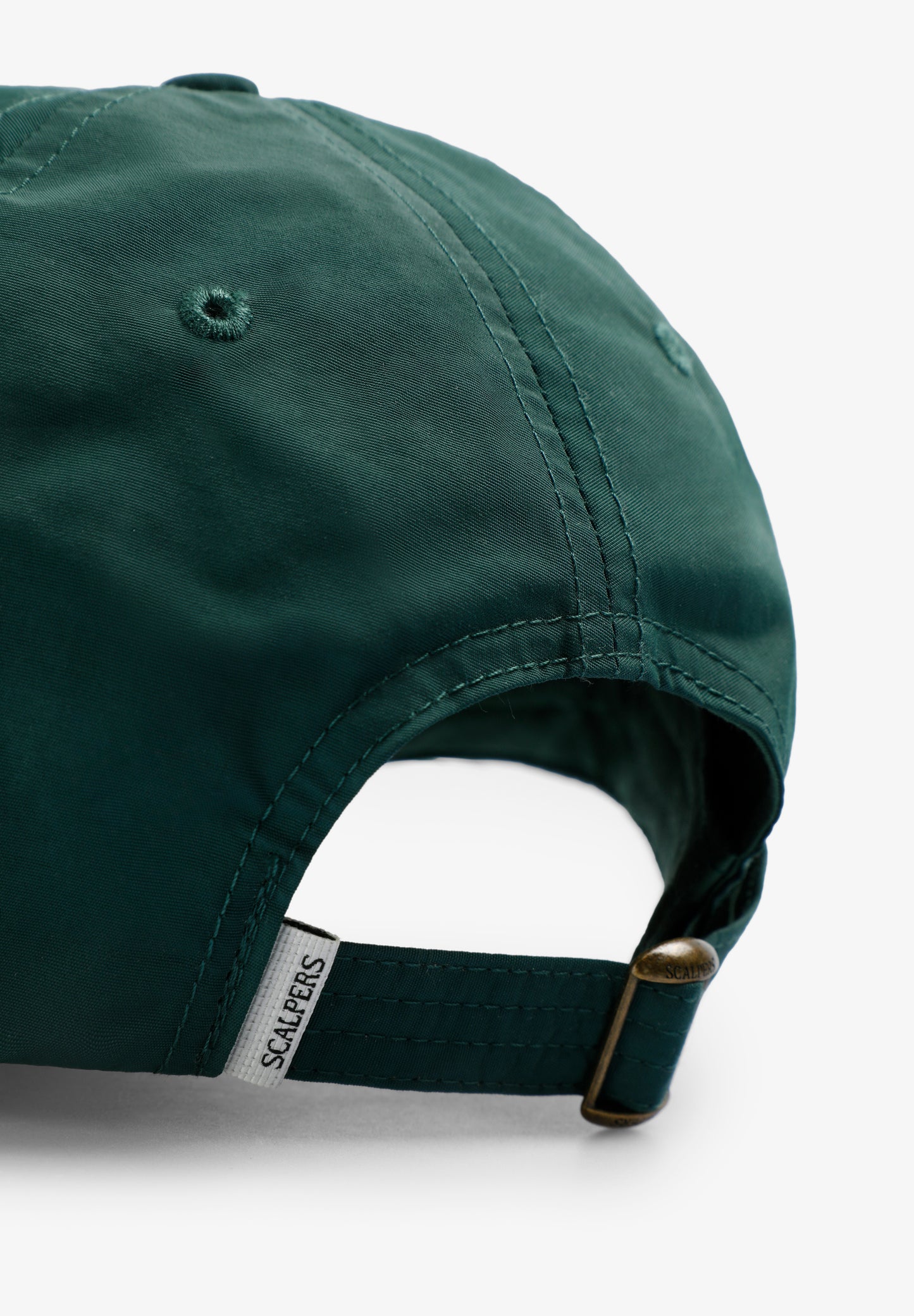 GORRA CALAVERA BORDADA