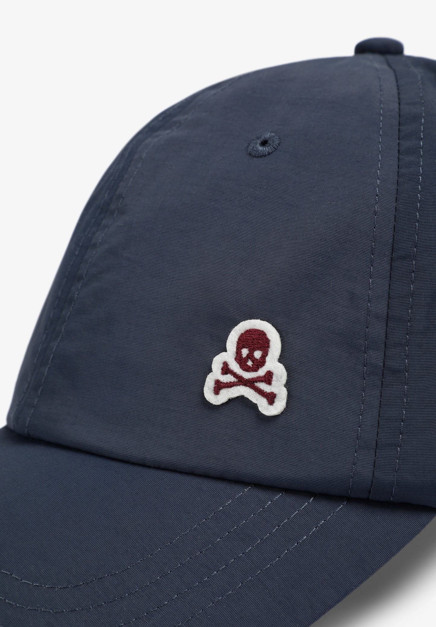 GORRA CALAVERA BORDADA