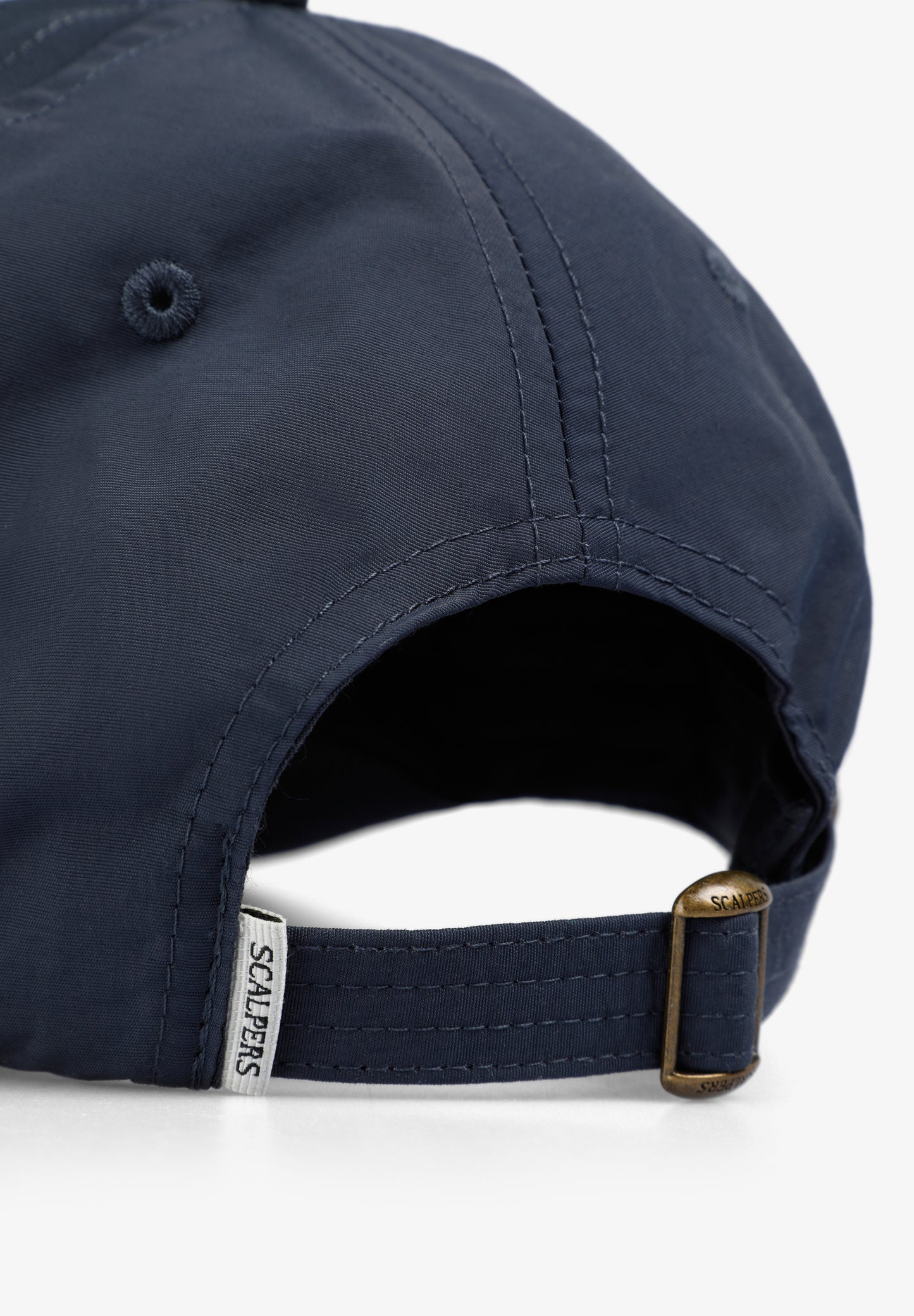 GORRA CALAVERA BORDADA