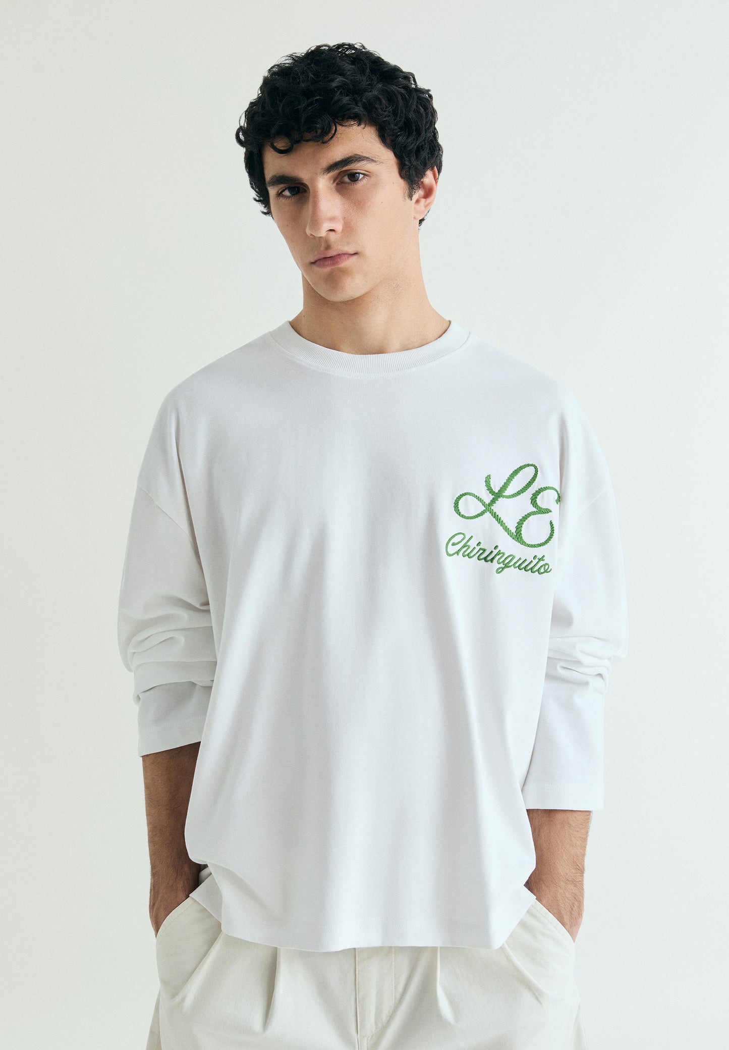CAMISETA BORDADA BOXY | LE CHIRINGUITO