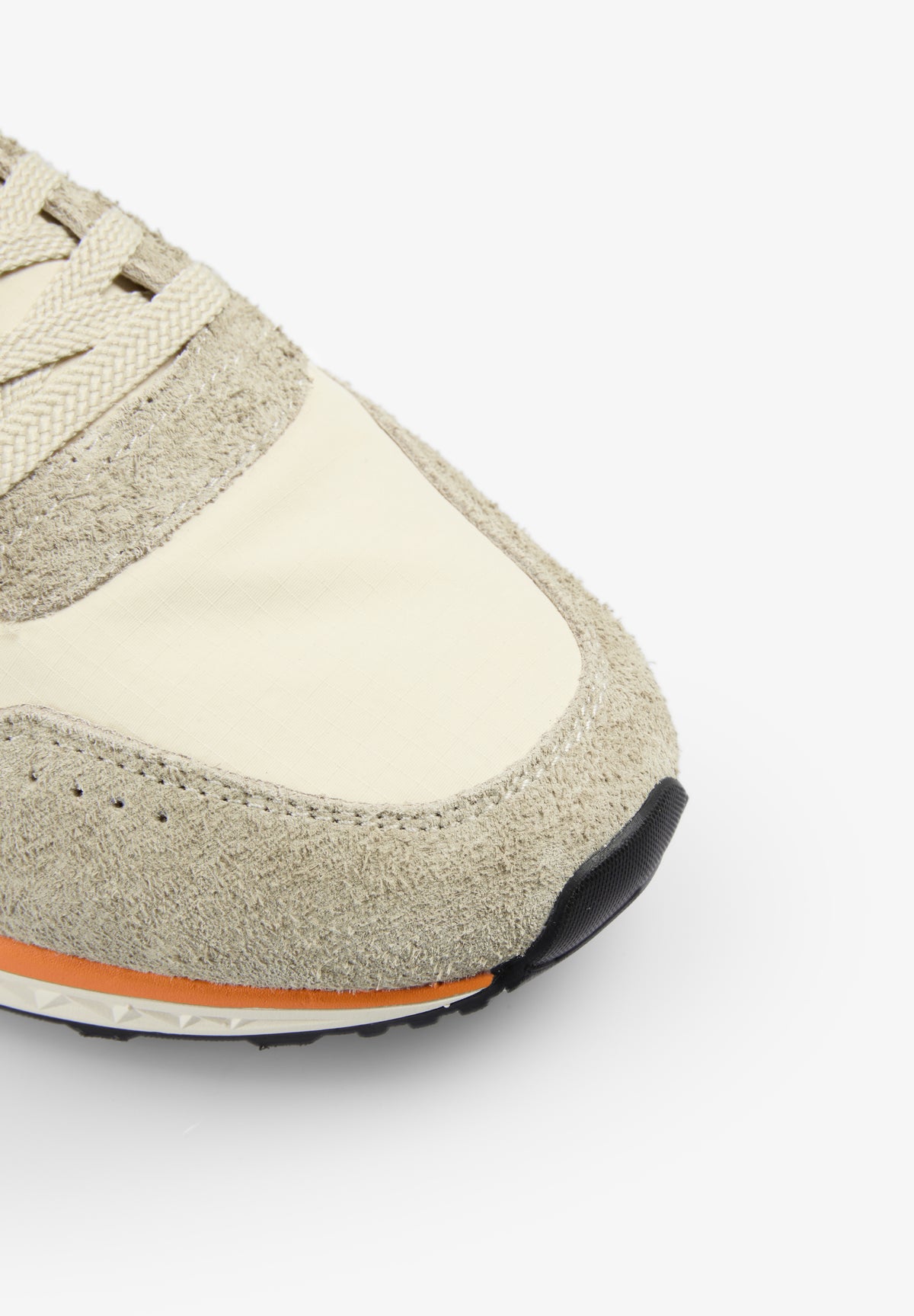 SNEAKERS ANTE CONTRASTE