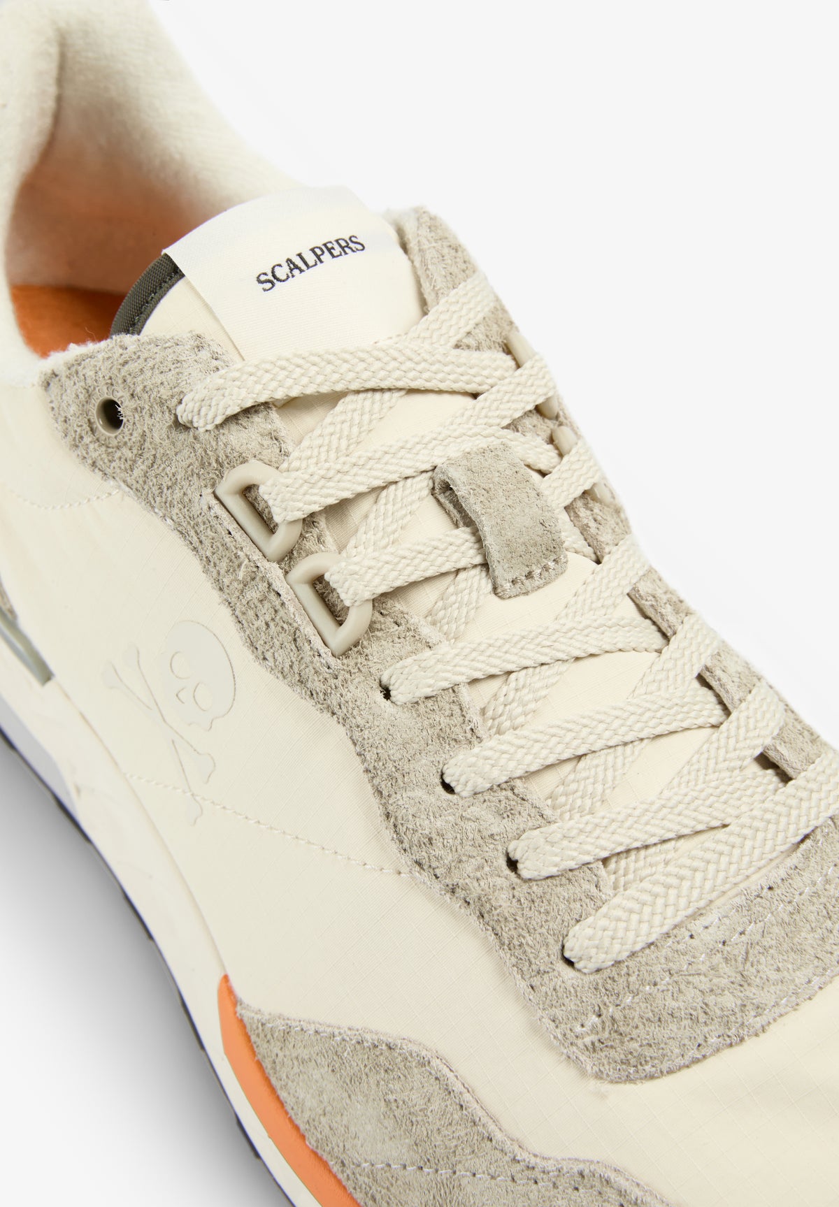 SNEAKERS ANTE CONTRASTE