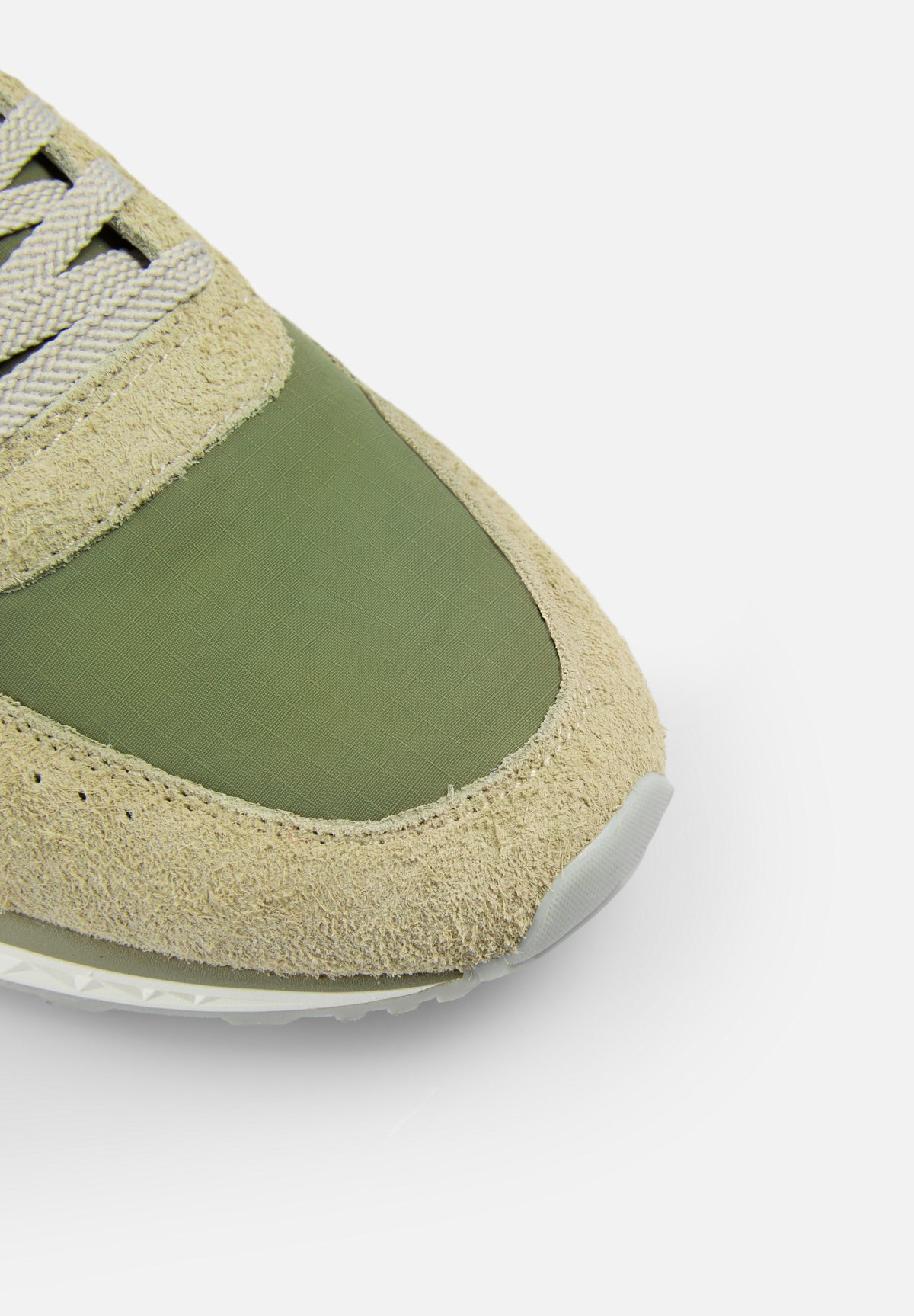 SNEAKERS ANTE CONTRASTE
