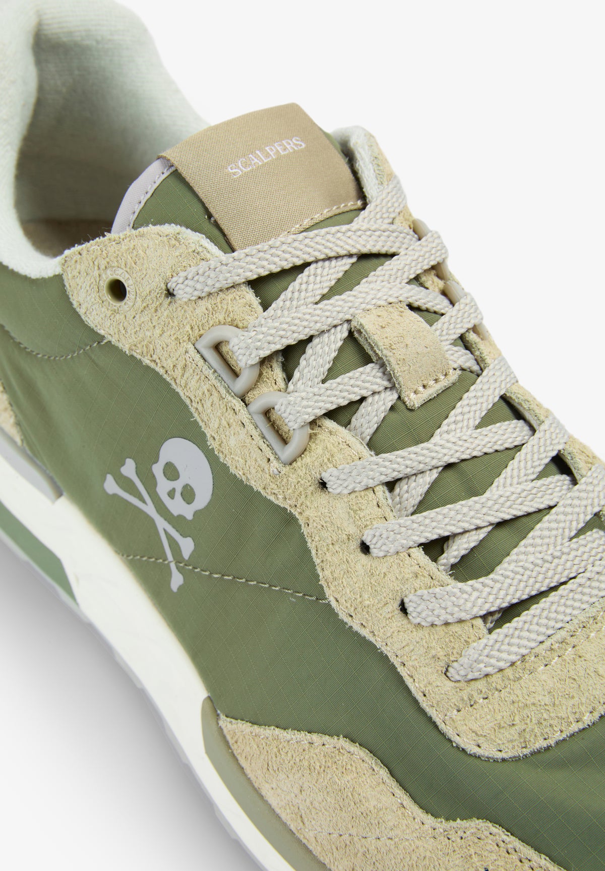 SNEAKERS ANTE CONTRASTE