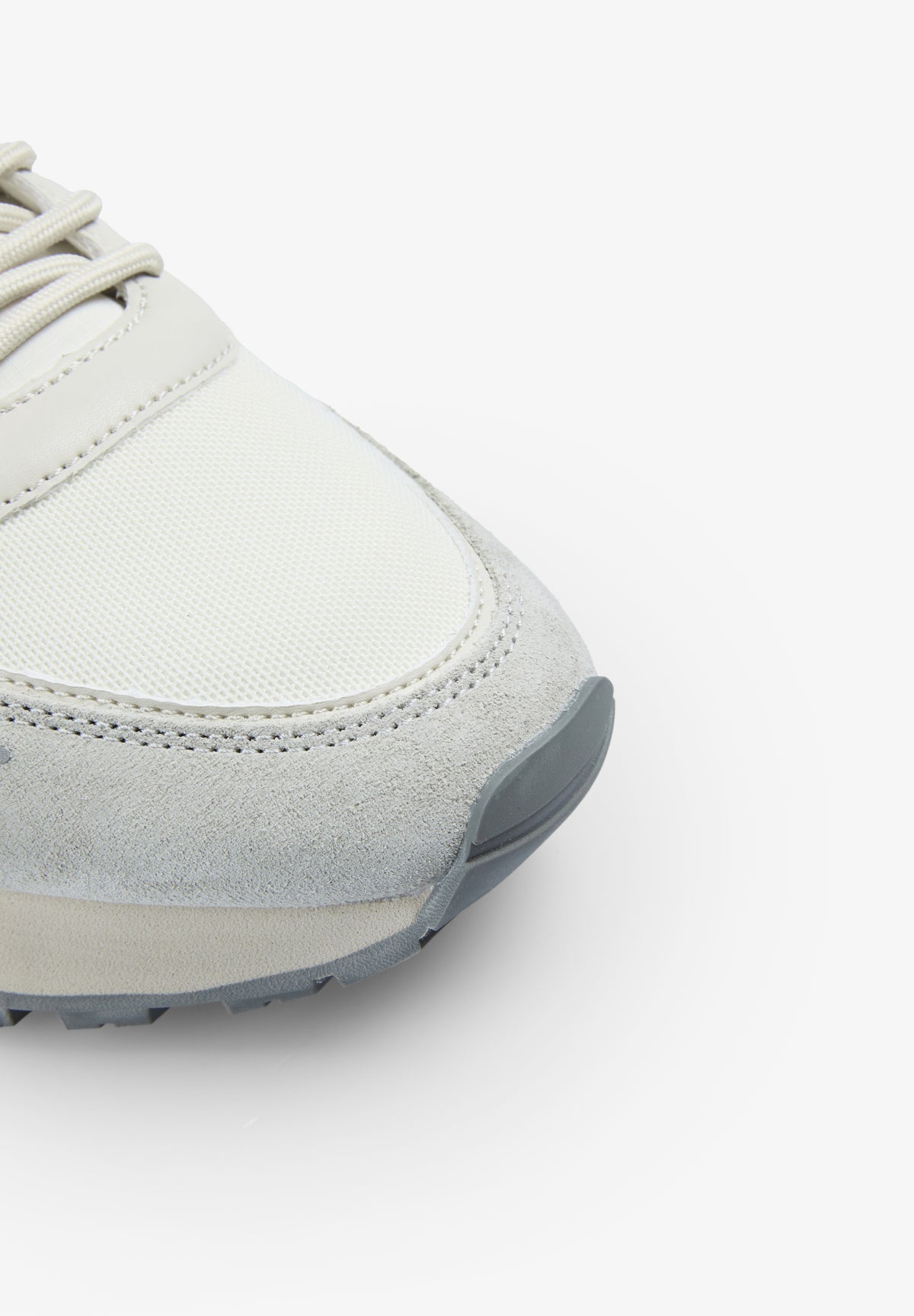 SCRIO 26 SNEAKERS