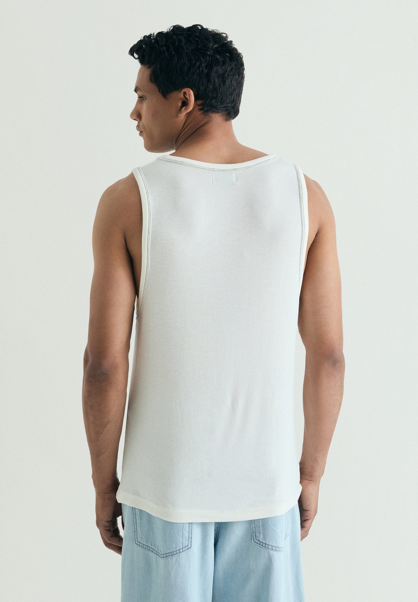 CAMISETA TANK COSTURAS CONTRASTE