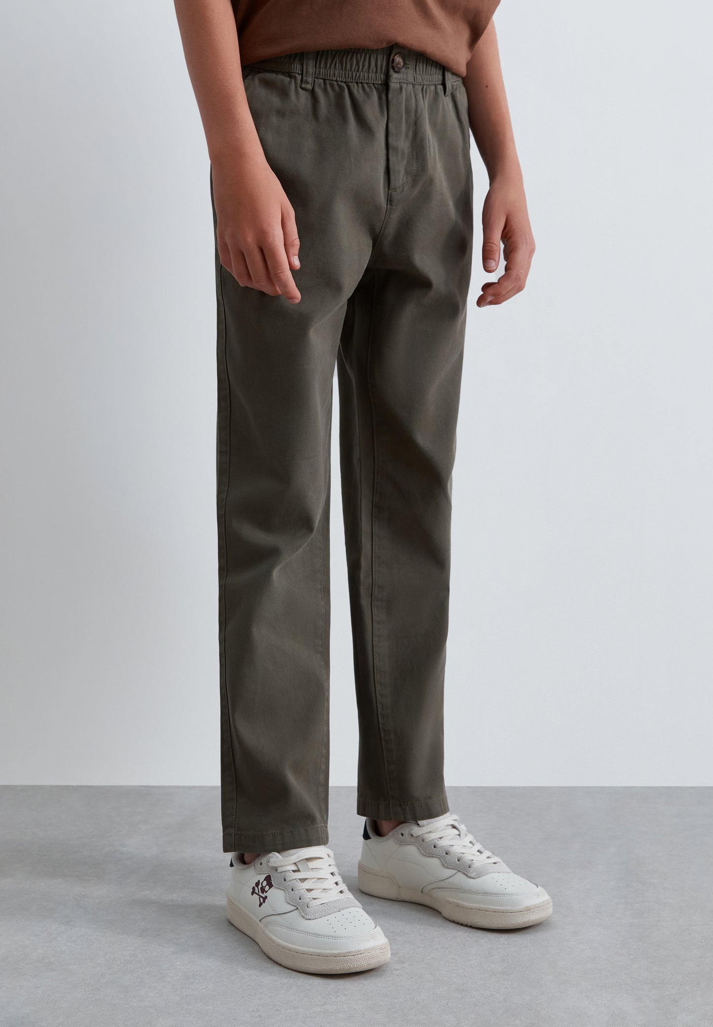 PANTALÓN CHINO RELAXED