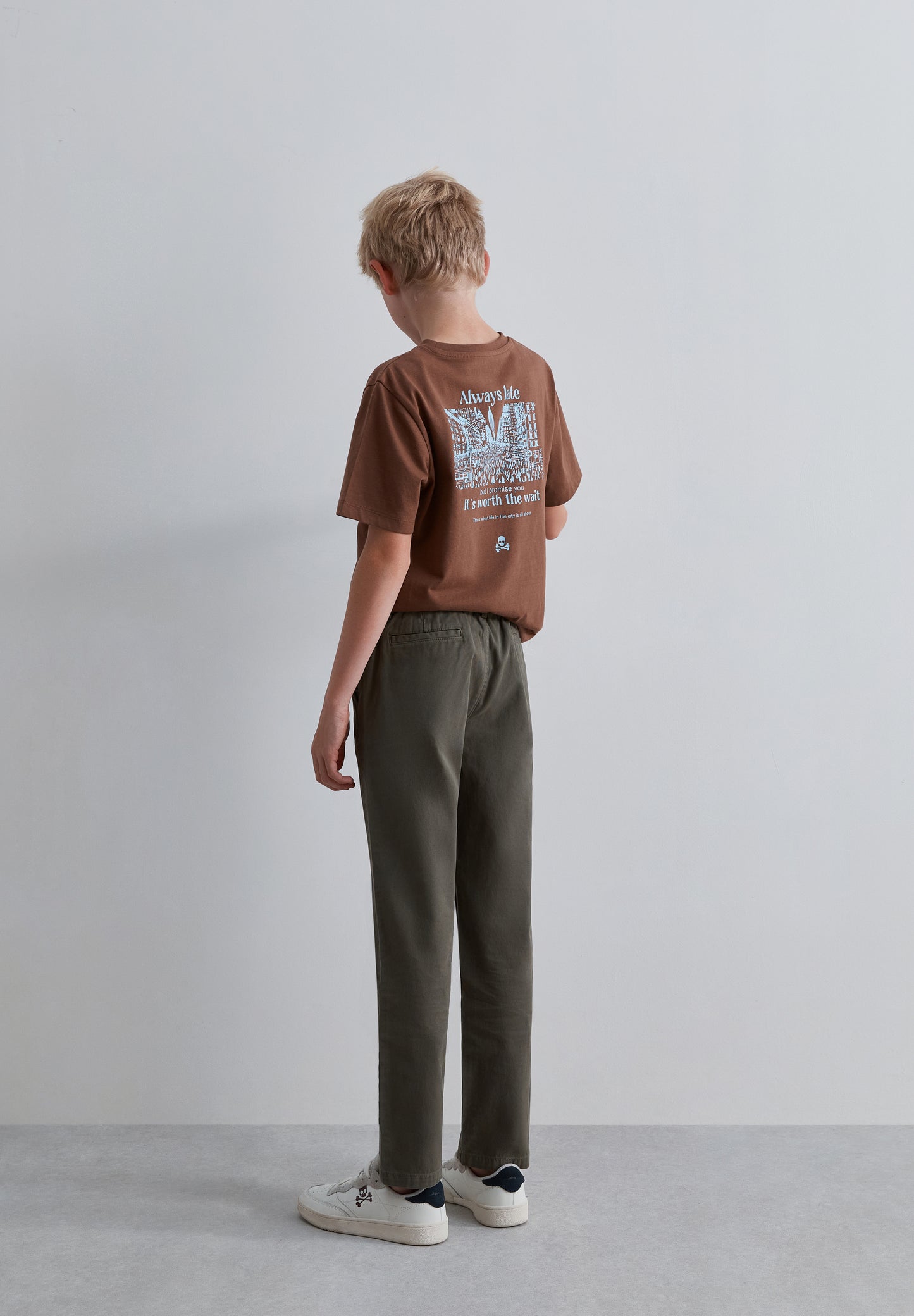 PANTALÓN CHINO RELAXED