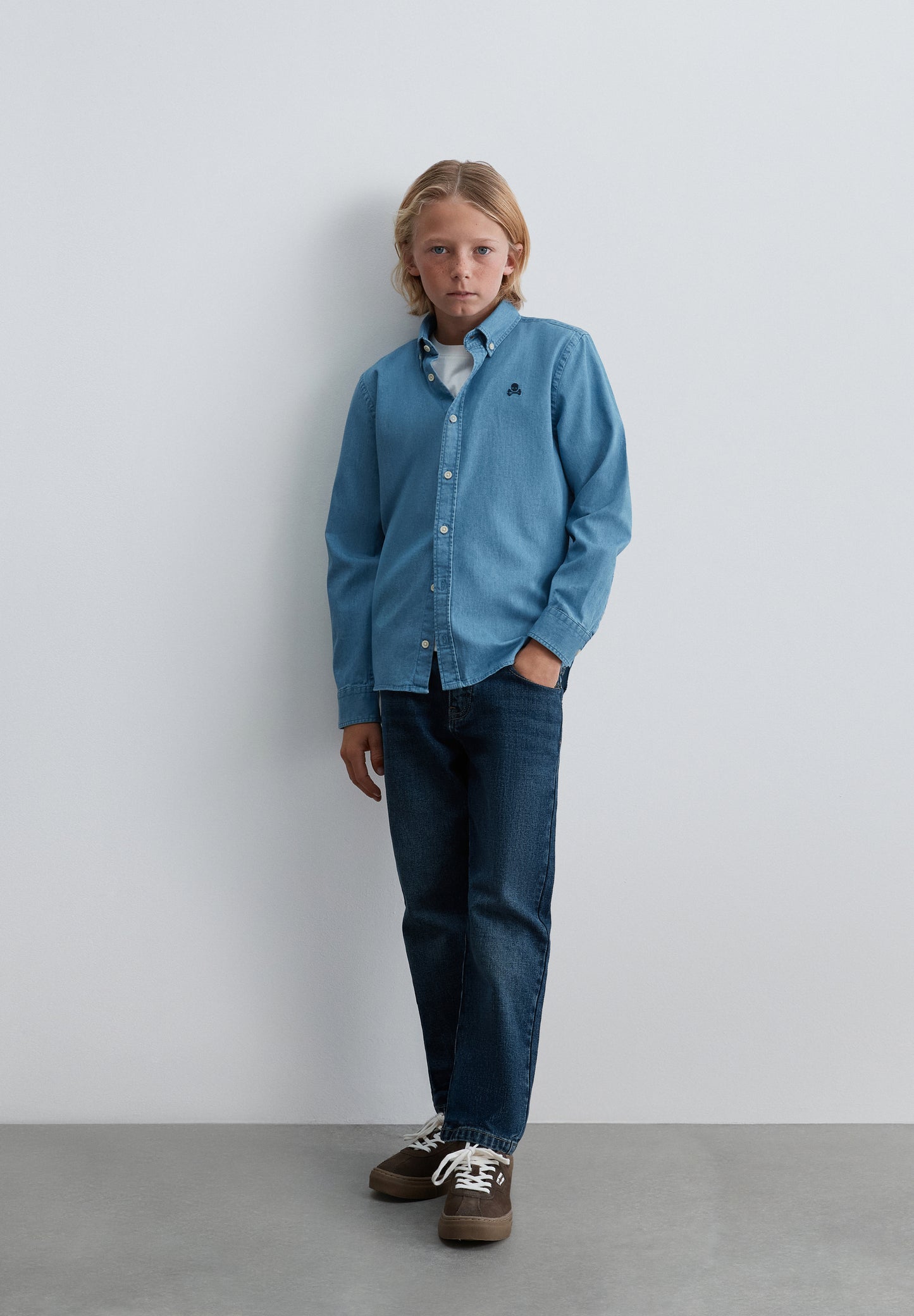 CAMISA DENIM LIGERA BORDADO