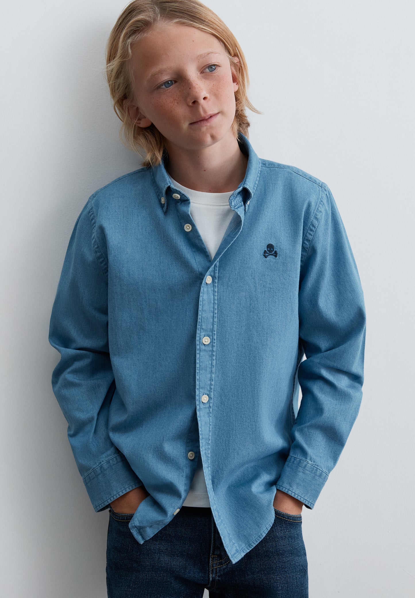 CAMISA DENIM LIGERA BORDADO