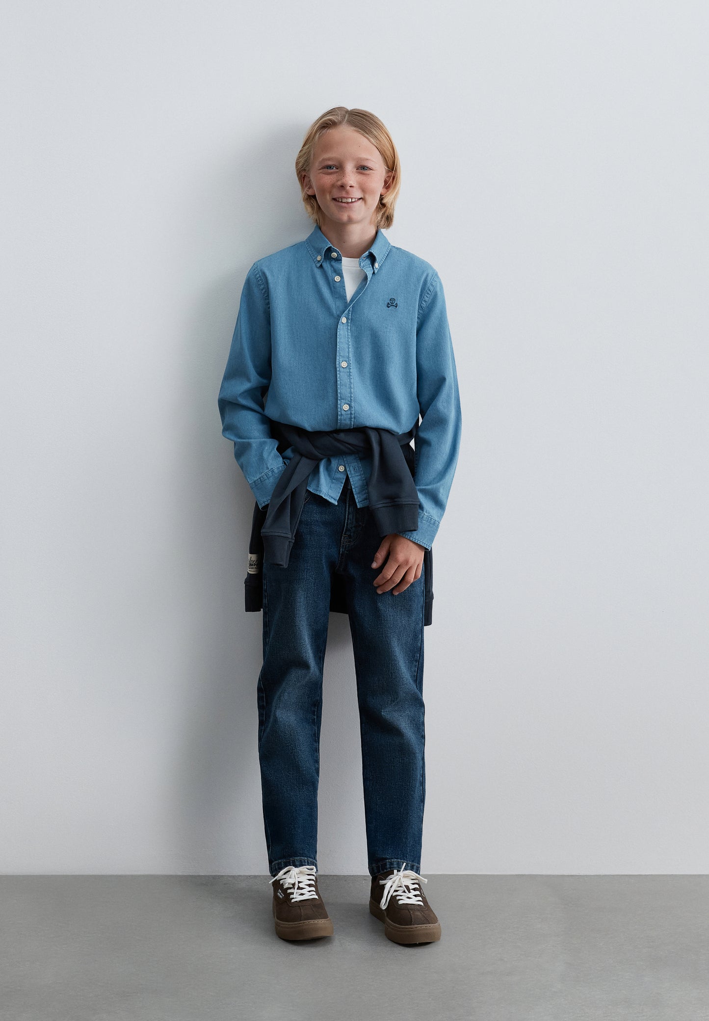 CAMISA DENIM LIGERA BORDADO
