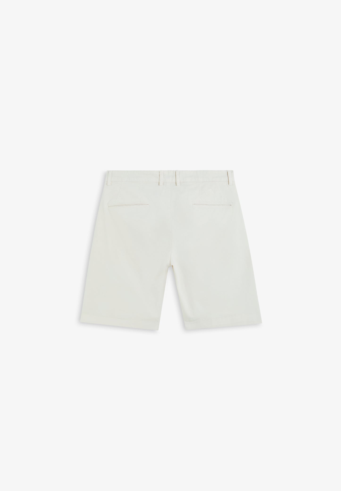 BERMUDAS PINZAS FRONTALES