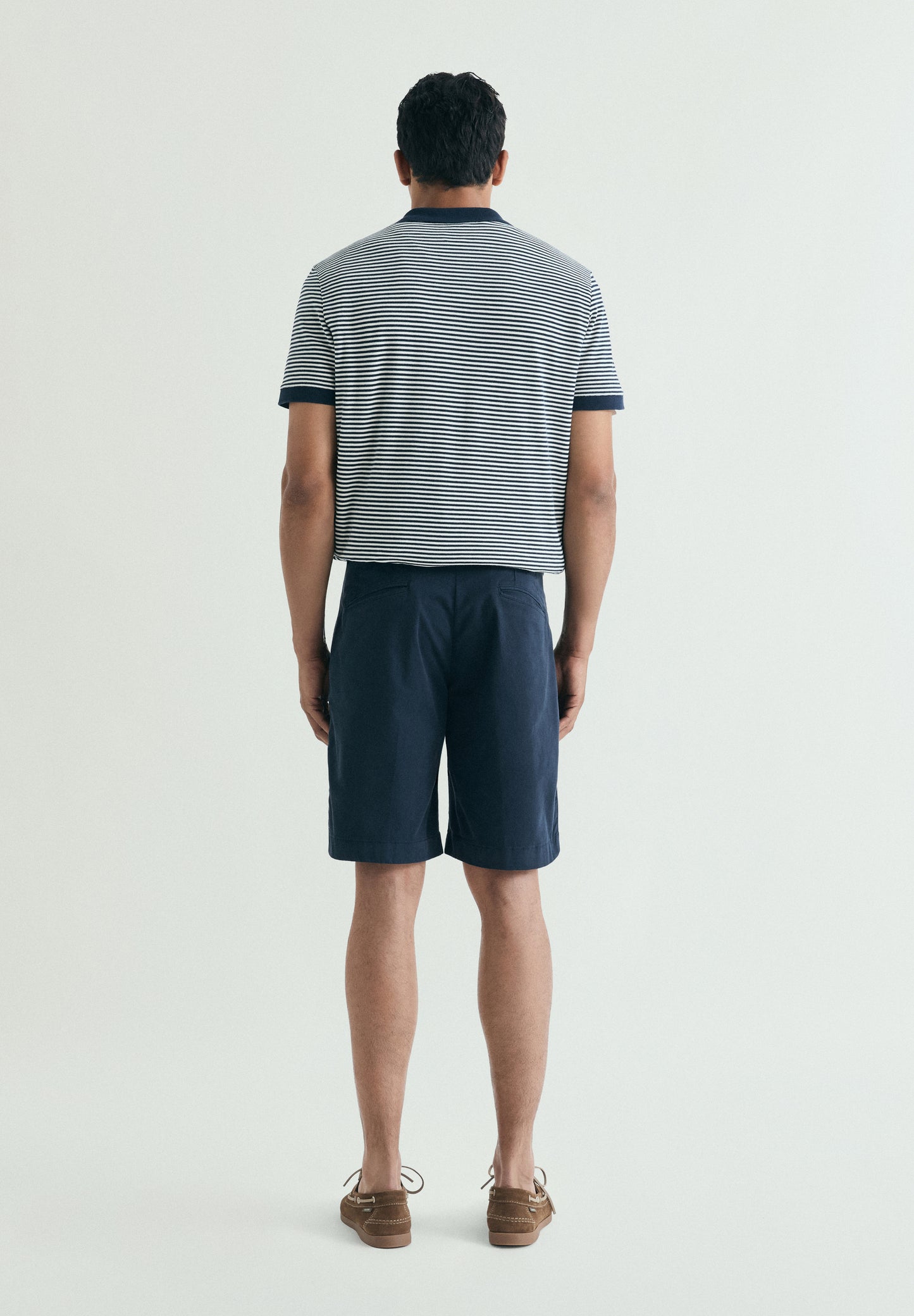 BERMUDAS PINZAS FRONTALES