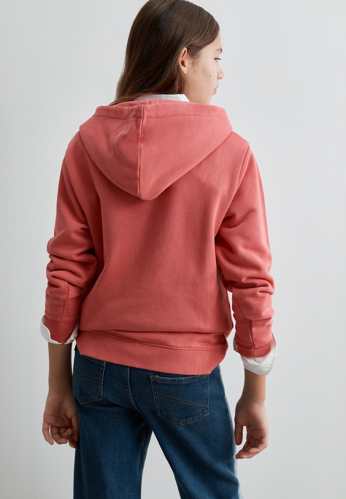 SUDADERA CON CAPUCHA RELIEVE