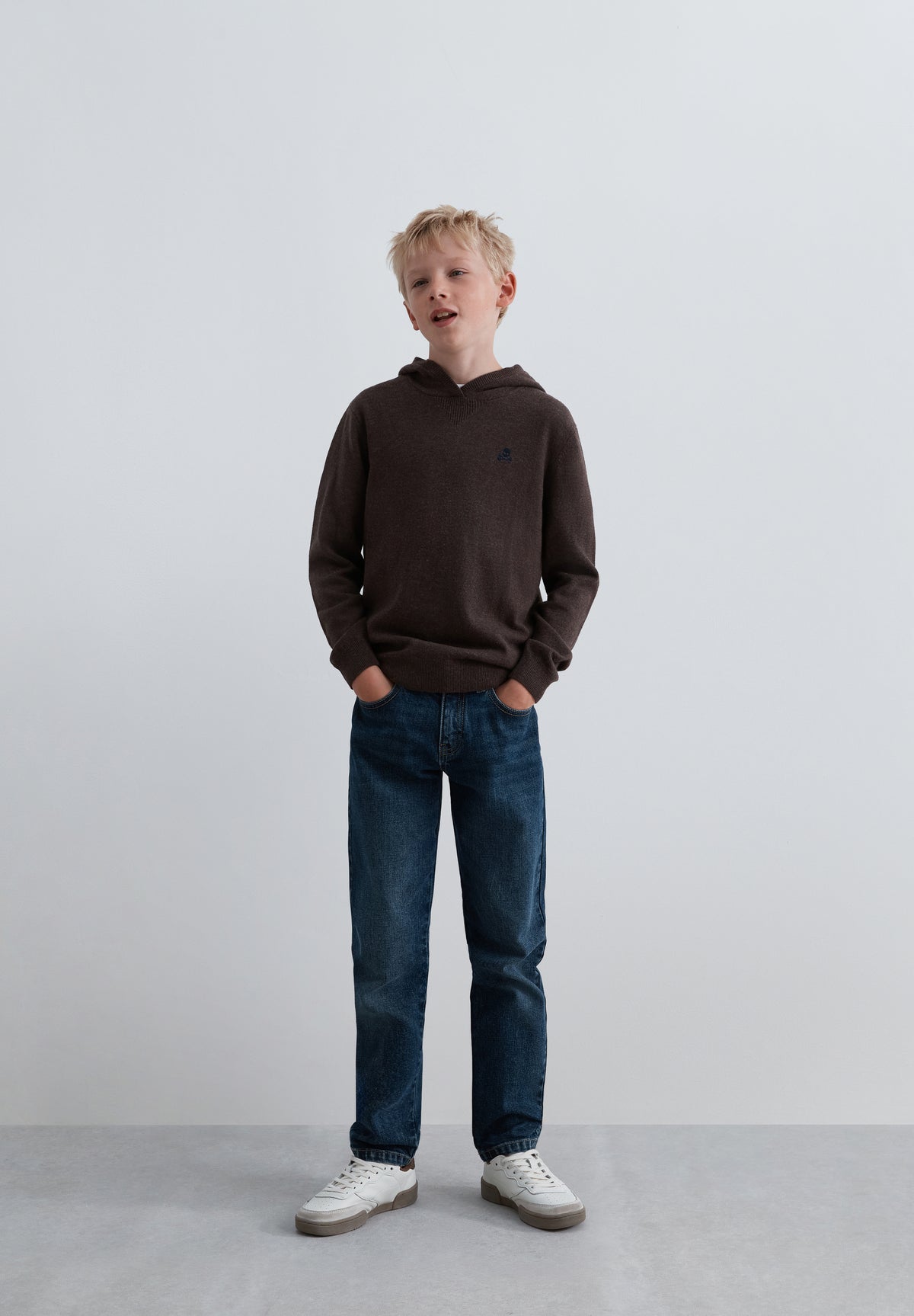 JERSEY TRICOT CAPUCHA