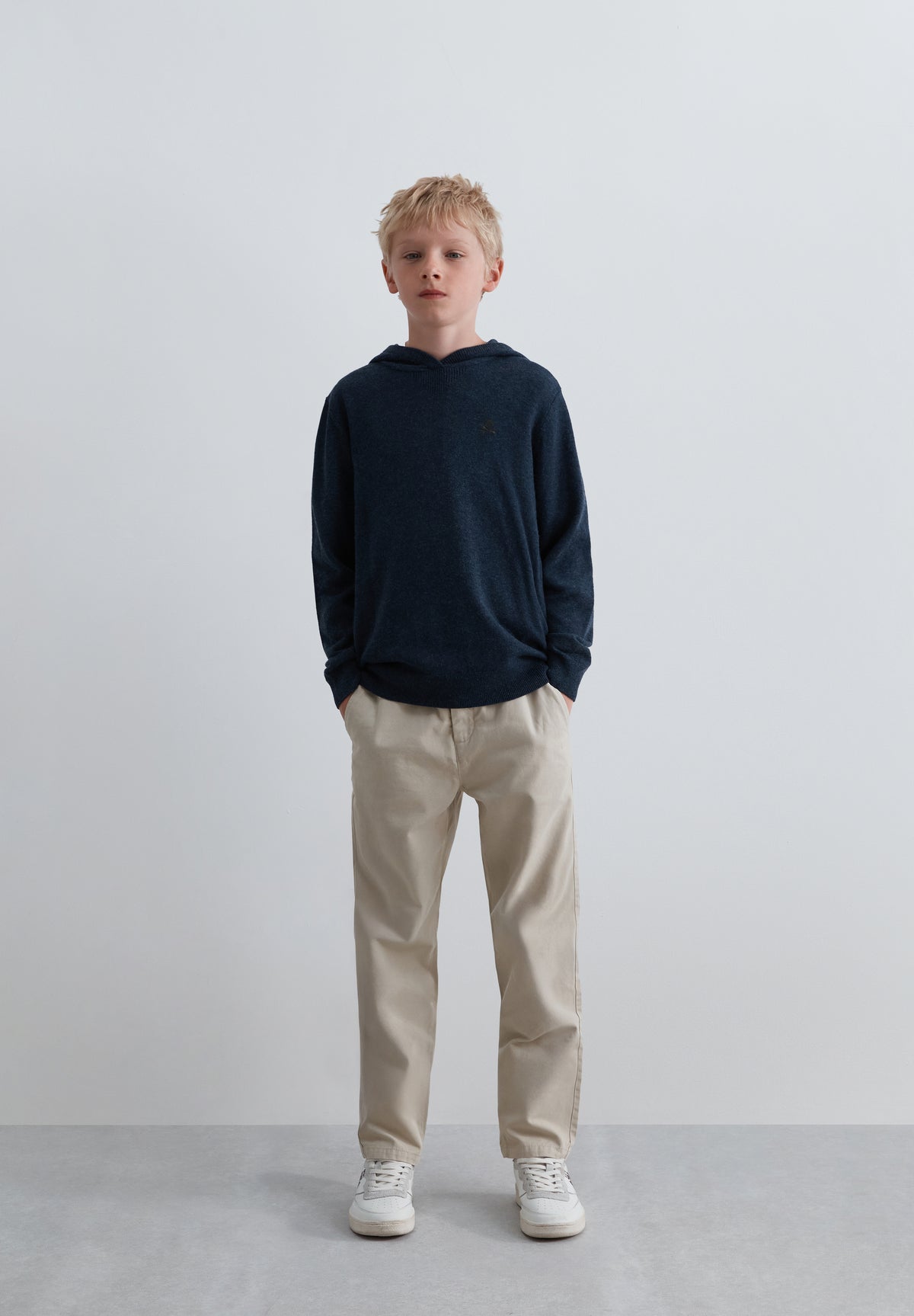 JERSEY TRICOT CAPUCHA
