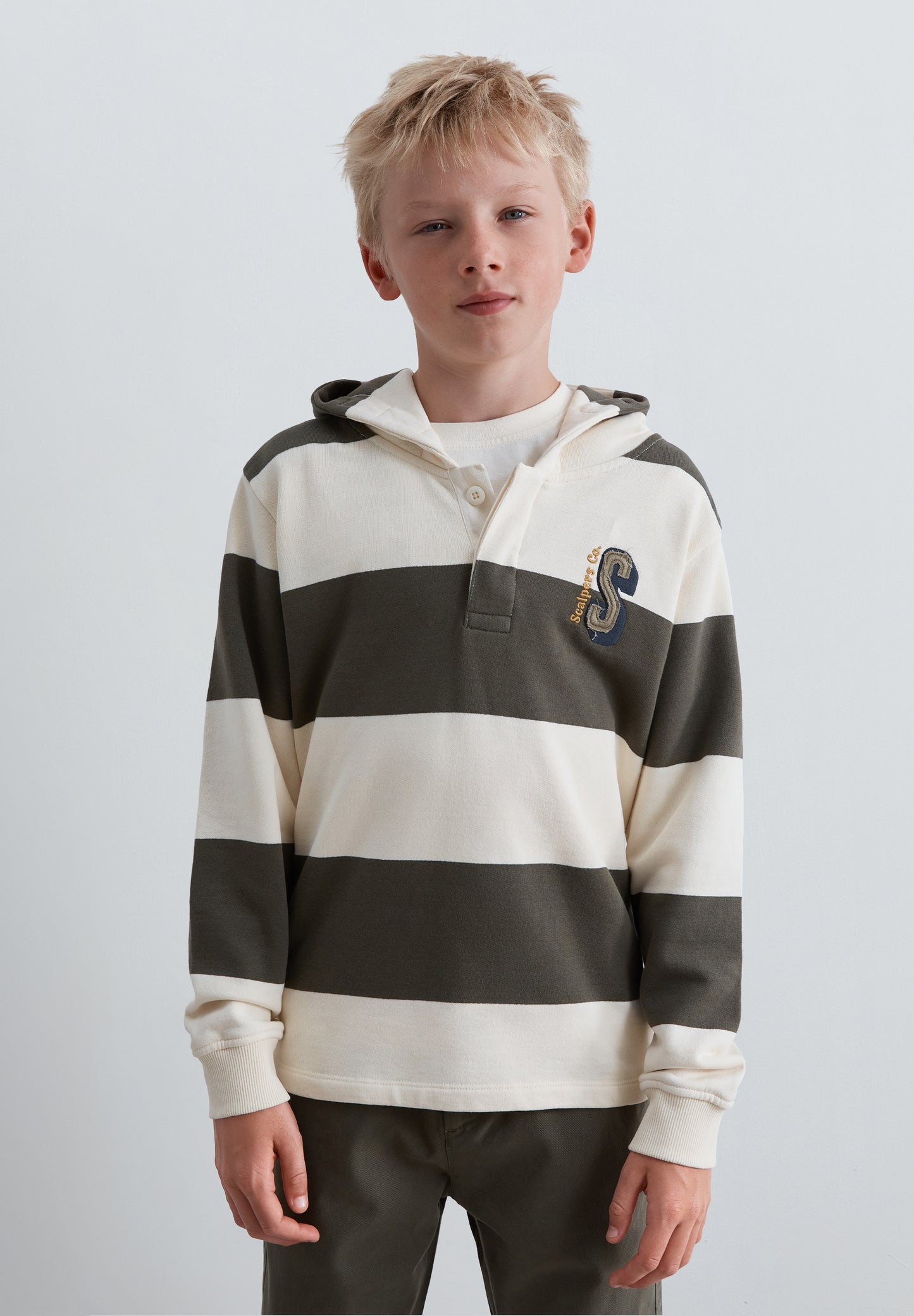 SUDADERA A RAYAS CON CAPUCHA